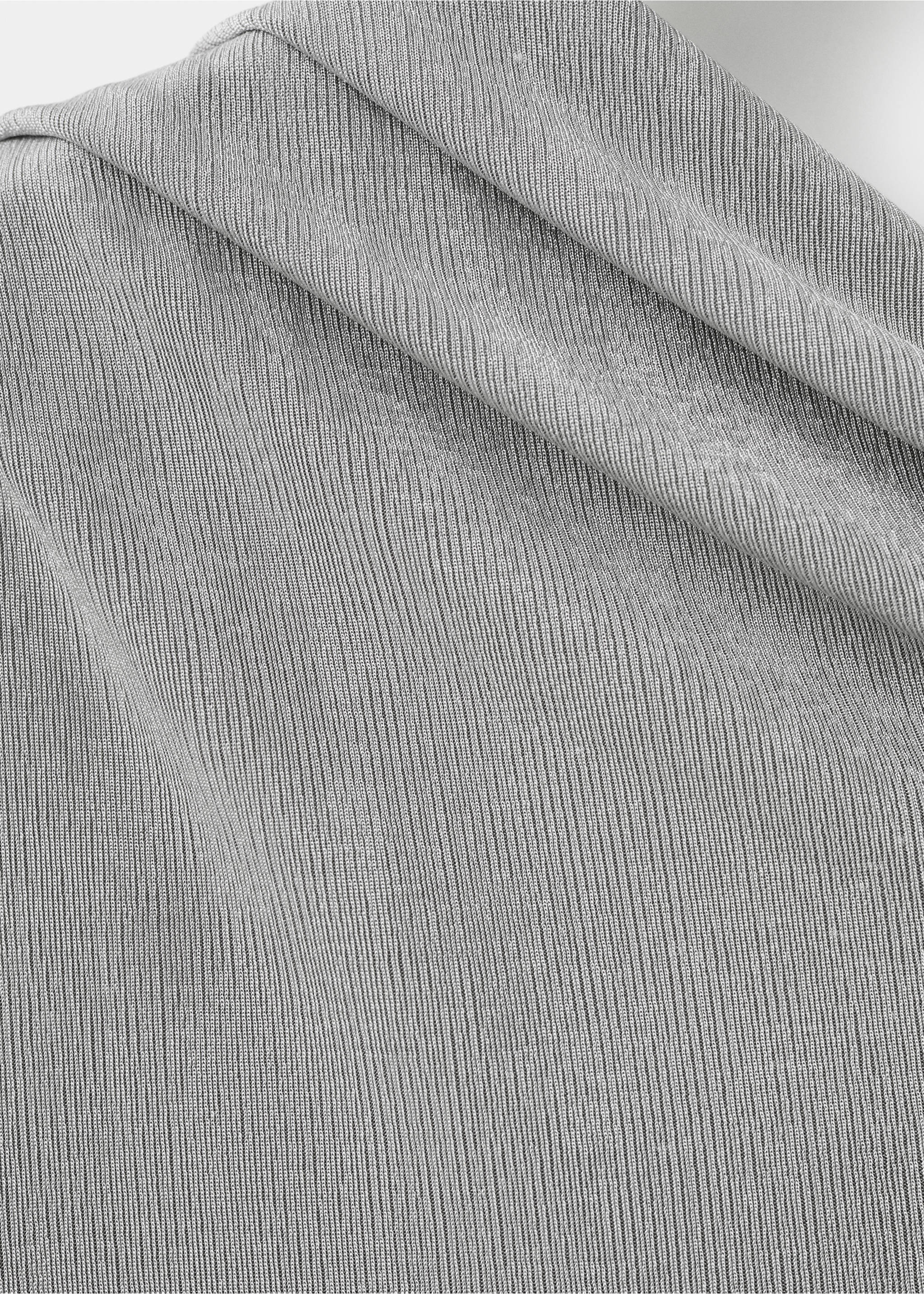 Asymmetrical long-sleeved t-shirt - Details of the article 8, Grey. Ref: 17039109-00.