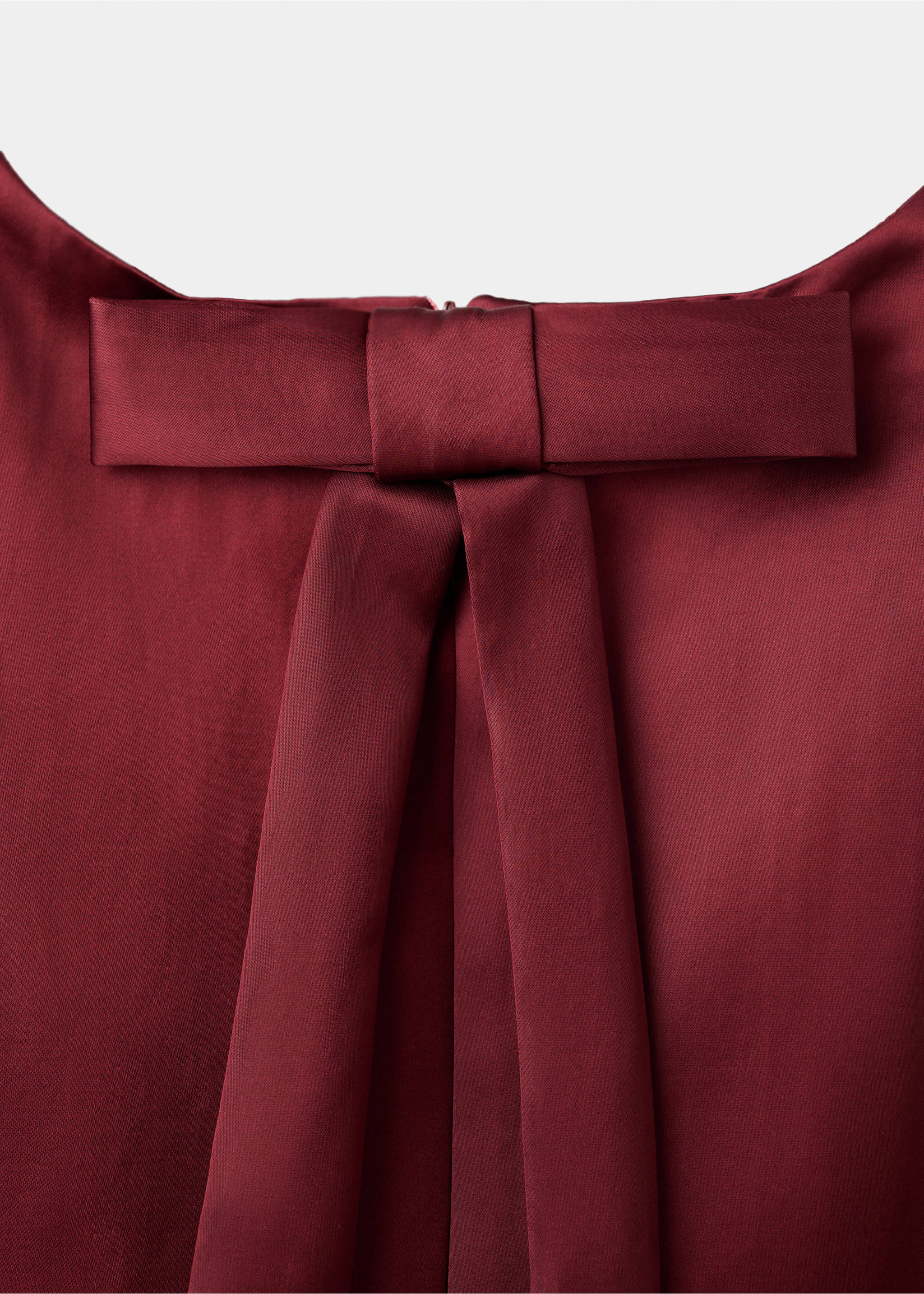 Satiniertes Kleid mit Schleife - Detail des Artikels 0, Weinrot. Ref: 17039110-00.