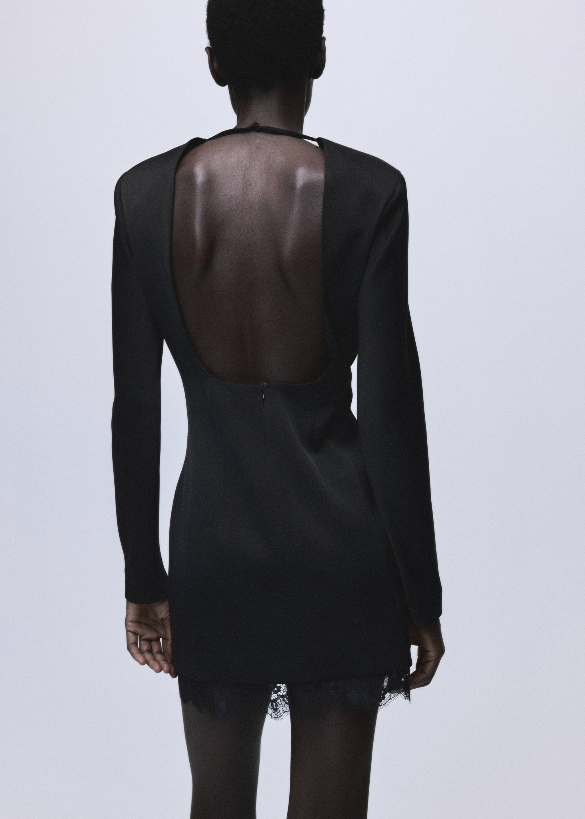 Vestido espalda abierta bajo encaje - Reverso del artículo