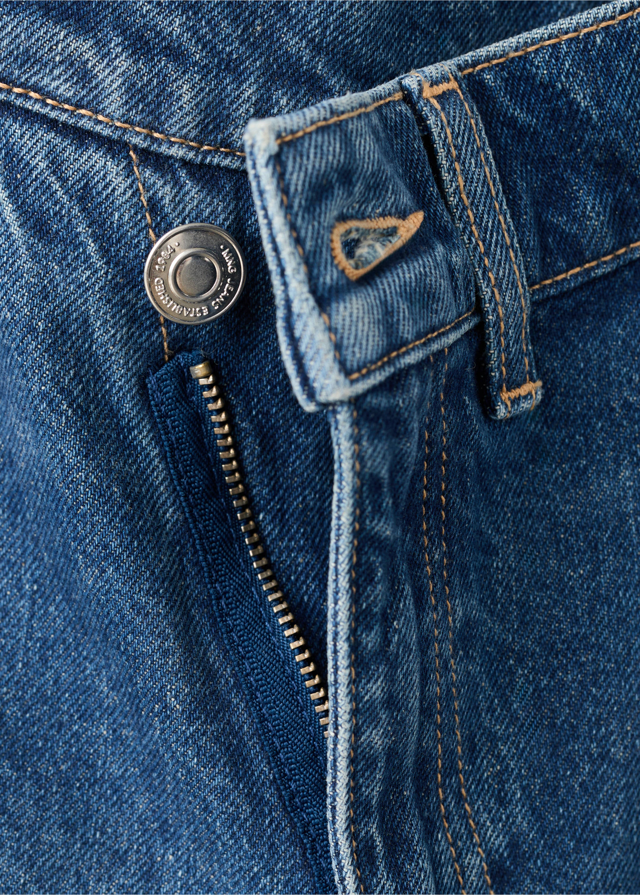 Jeans mit weitem Bein, überkreuztem Bund und mittlerer Bundhöhe - Detail des Artikels 8, Dunkelblau. Ref: 17039214-00.