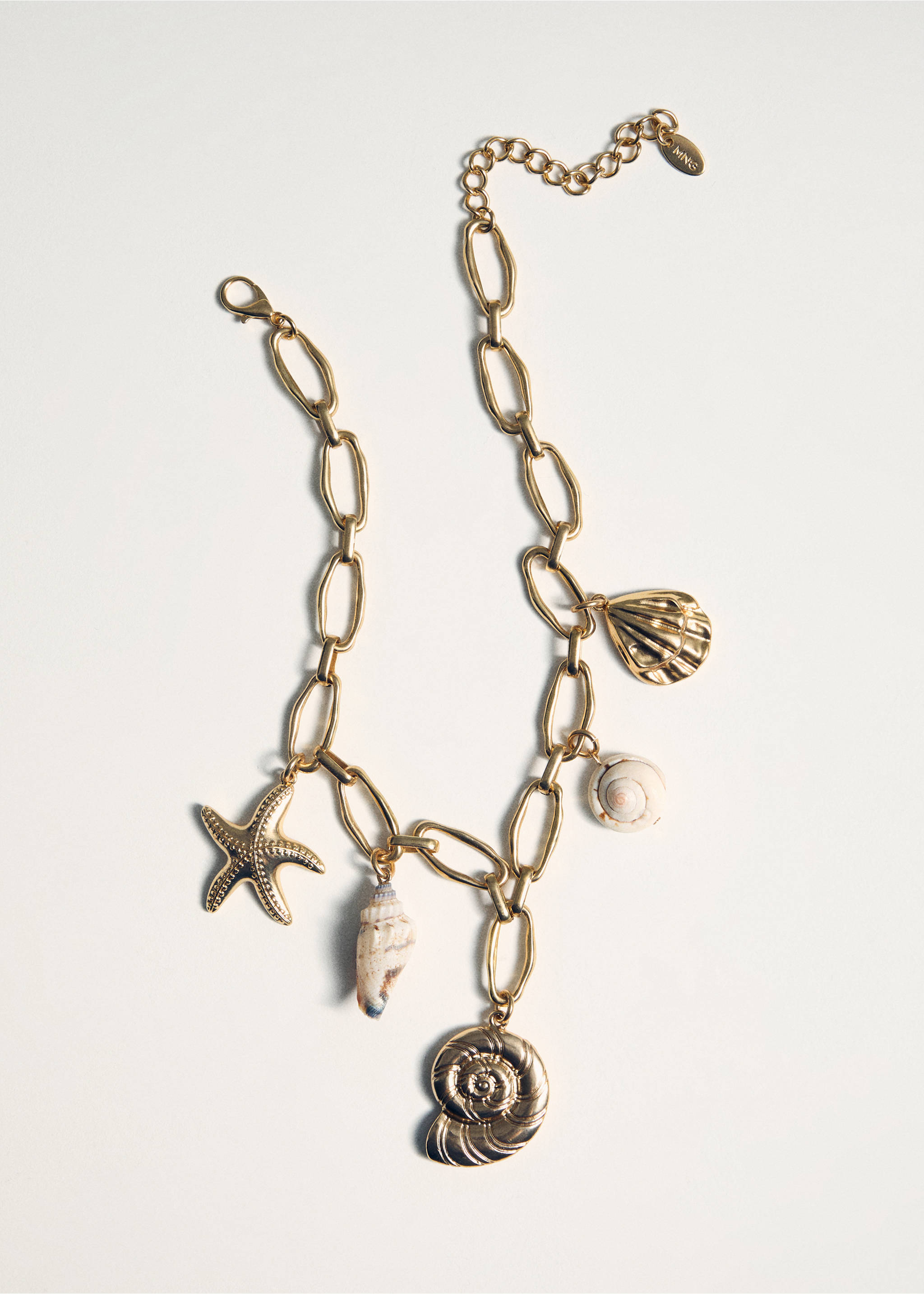 Kette mit Perlen- und Muschelverzierung - Detail des Artikels 5, Gold. Ref: 17041142-00.