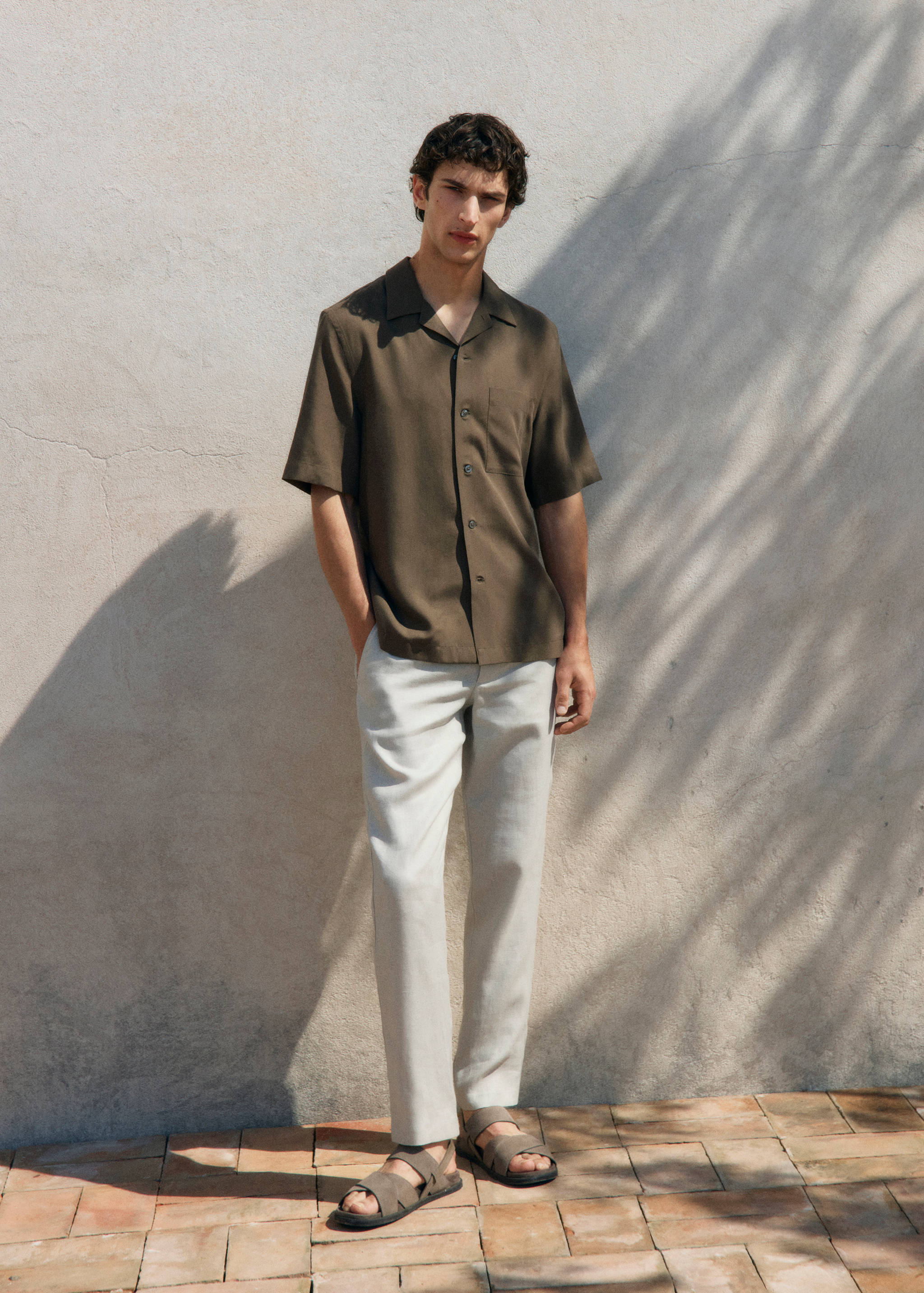 Slim-fit 100% linen trousers - Details of the article 5