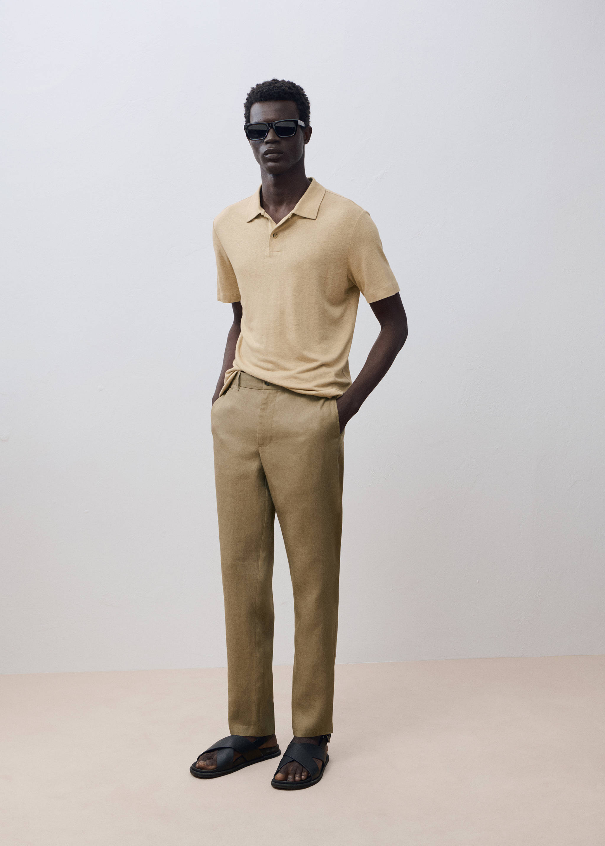 Slim-fit 100% linen trousers - Details of the article 5