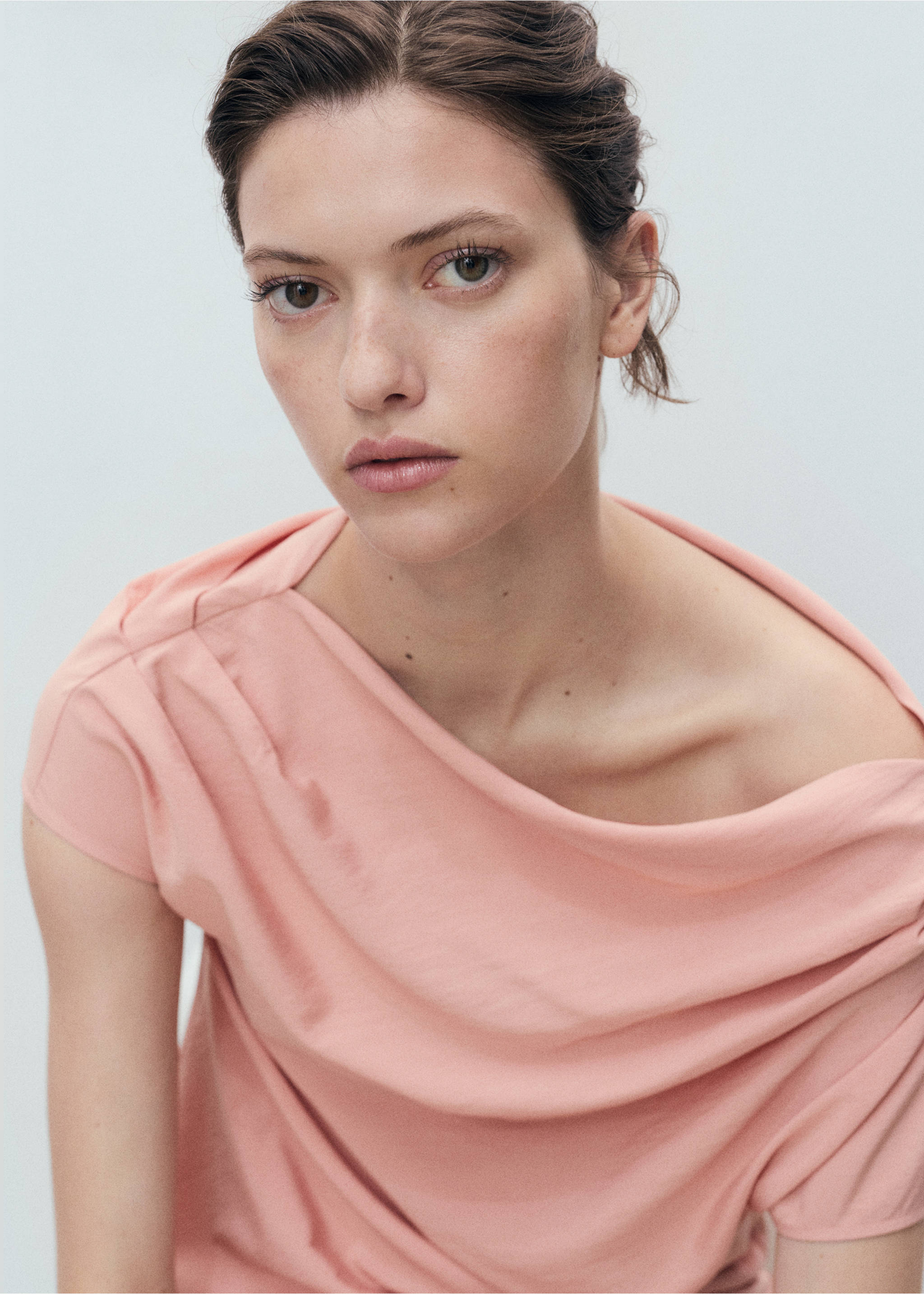 Gedrapeerde asymmetrische blouse - Detail van het artikel 1, Roze. Ref: 17041153-00.