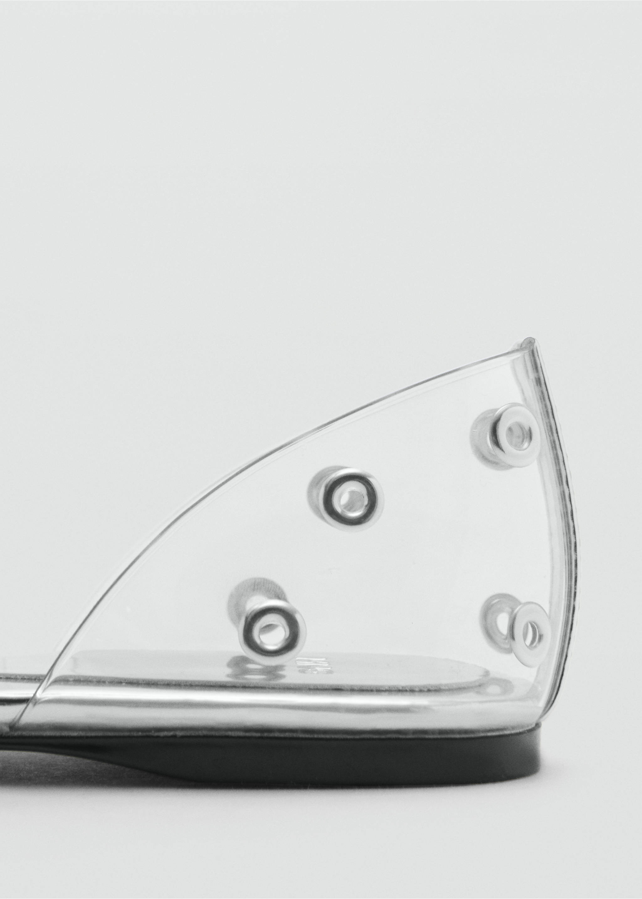 Vinyl shoes with eyelets - Details of the article 1, Silver. Ref: 17041155-00.