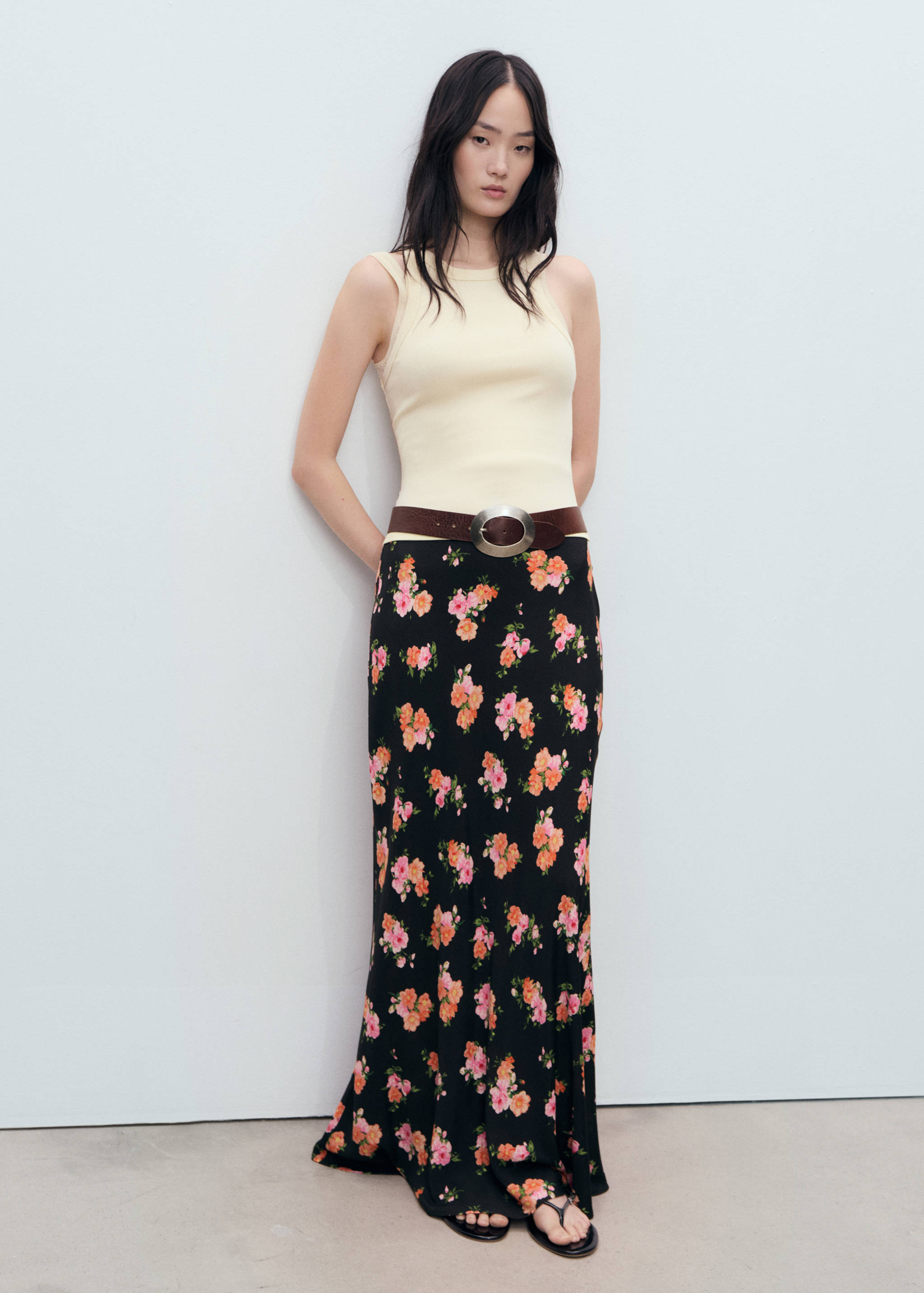 Floral skirt with lace trim - General plane