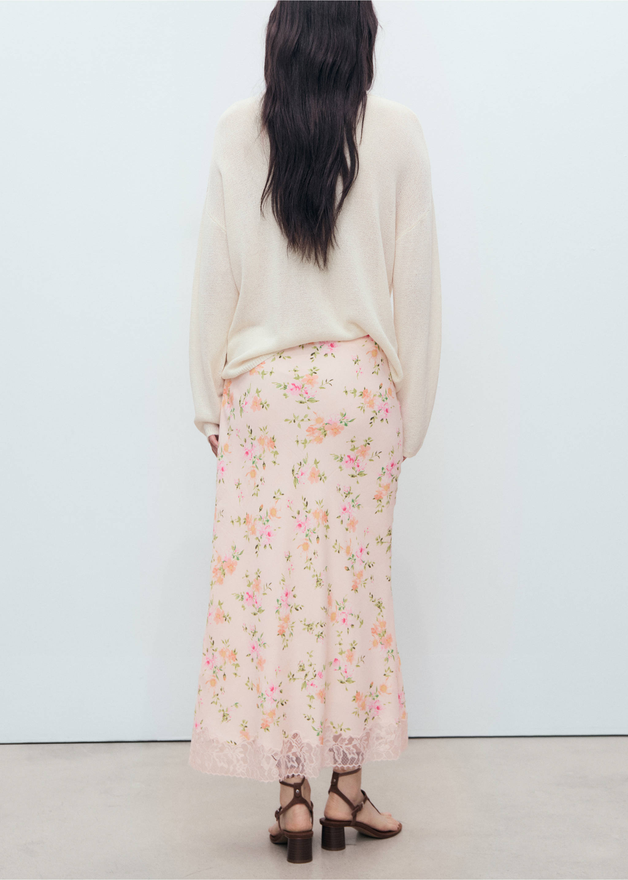 Floral skirt with lace detail - Reverse of the article, Pastel Pink. Ref: 17041157-00.