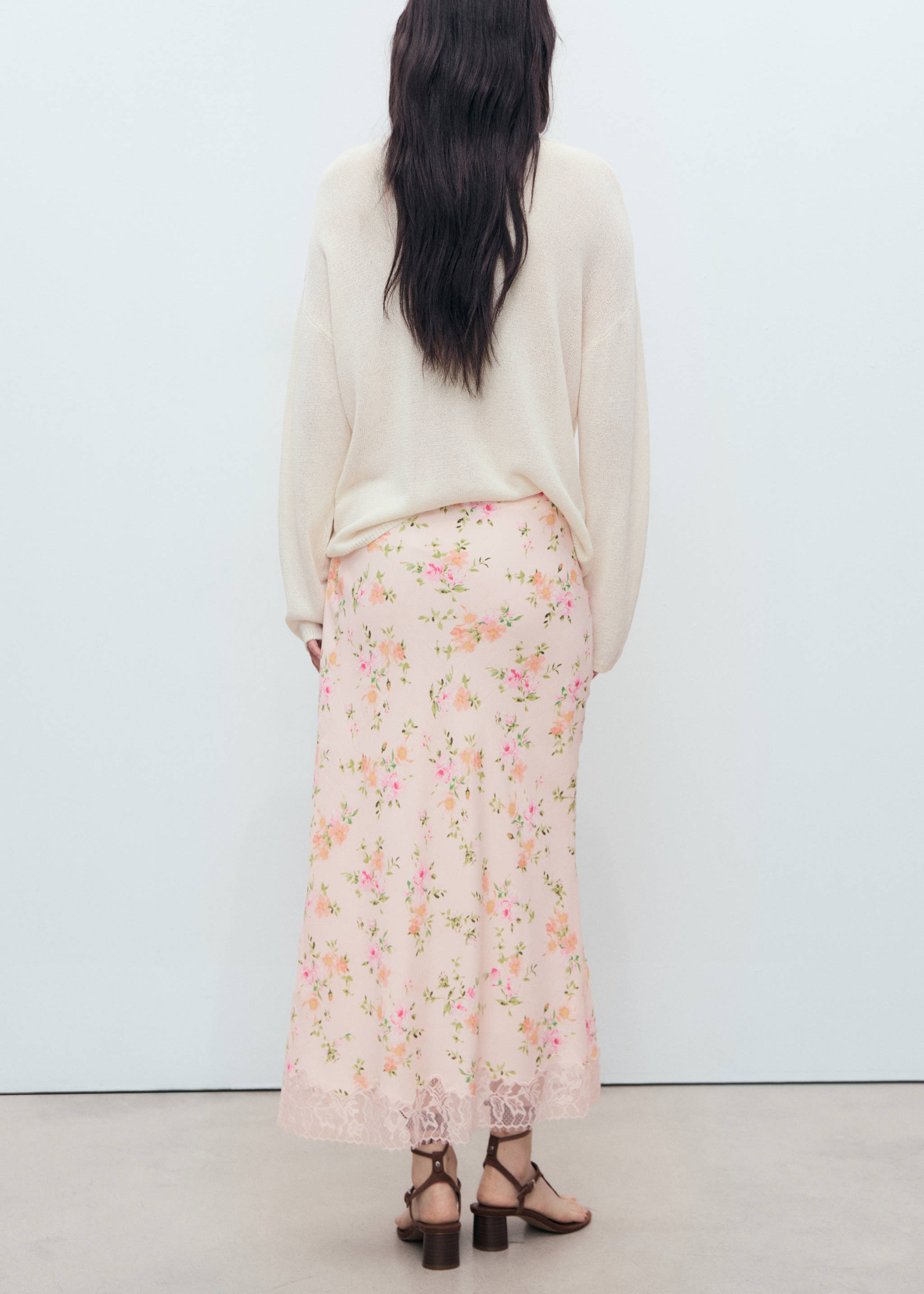 Floral skirt with lace detail - Reverse of the article