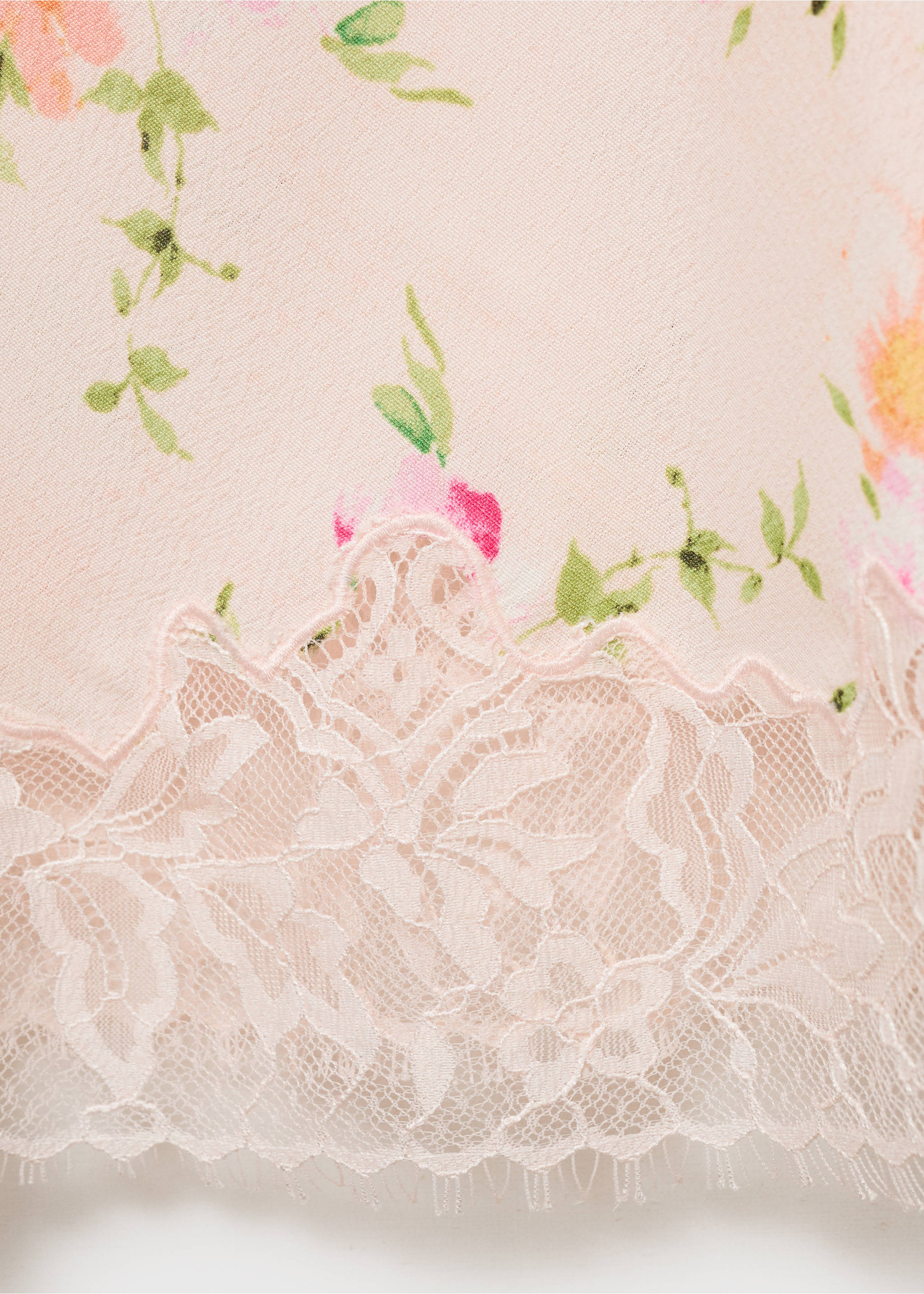 Floral skirt with lace detail - Details of the article 0, Pastel Pink. Ref: 17041157-00.
