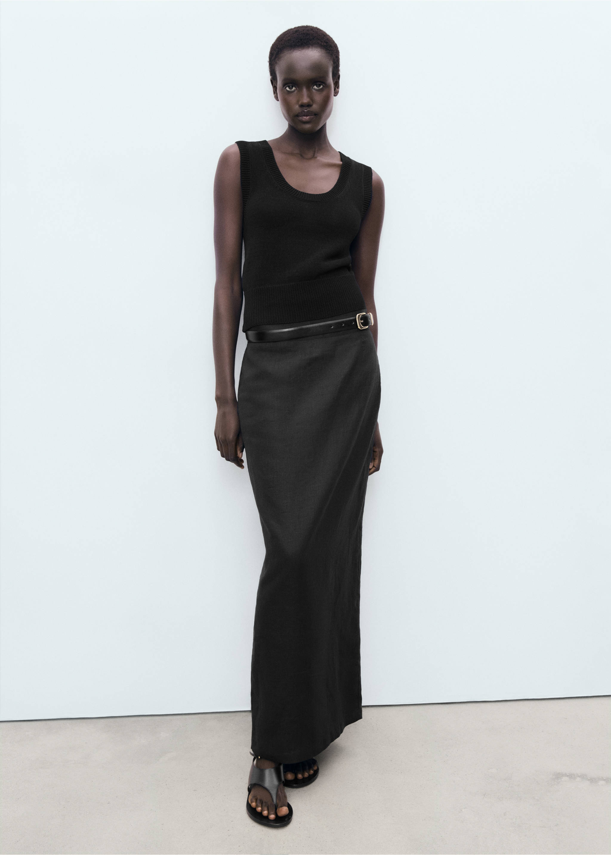 Linen pencil skirt - General plane, Black. Ref: 17041158-00.