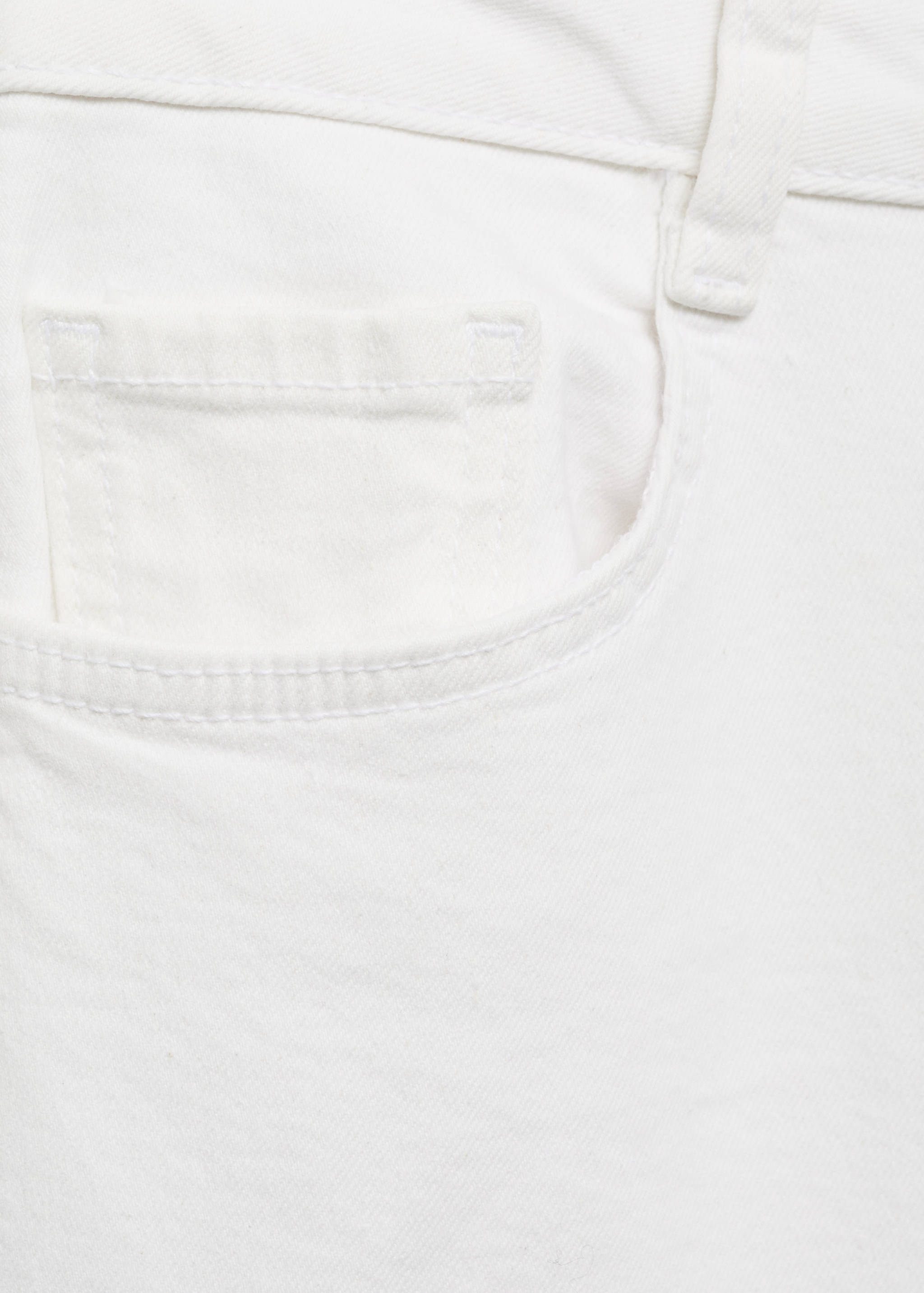 Utsvängda jeans med fransad fåll - Detaljer om artikeln 0