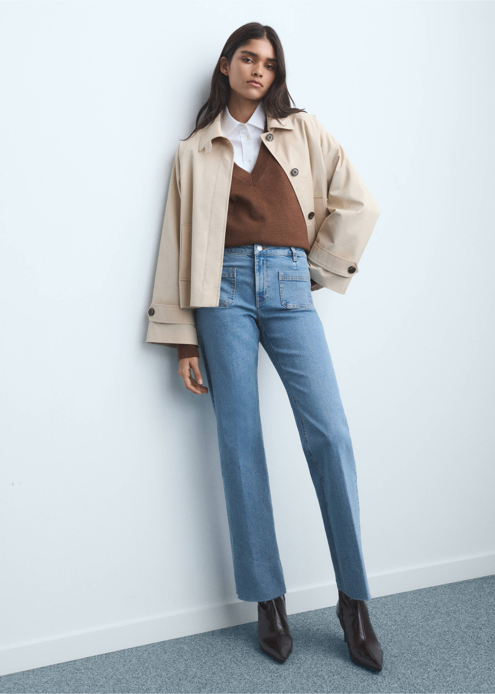 Flared cropped jeans with pockets - General plane, Medium Blue. Ref: 17041185-00.