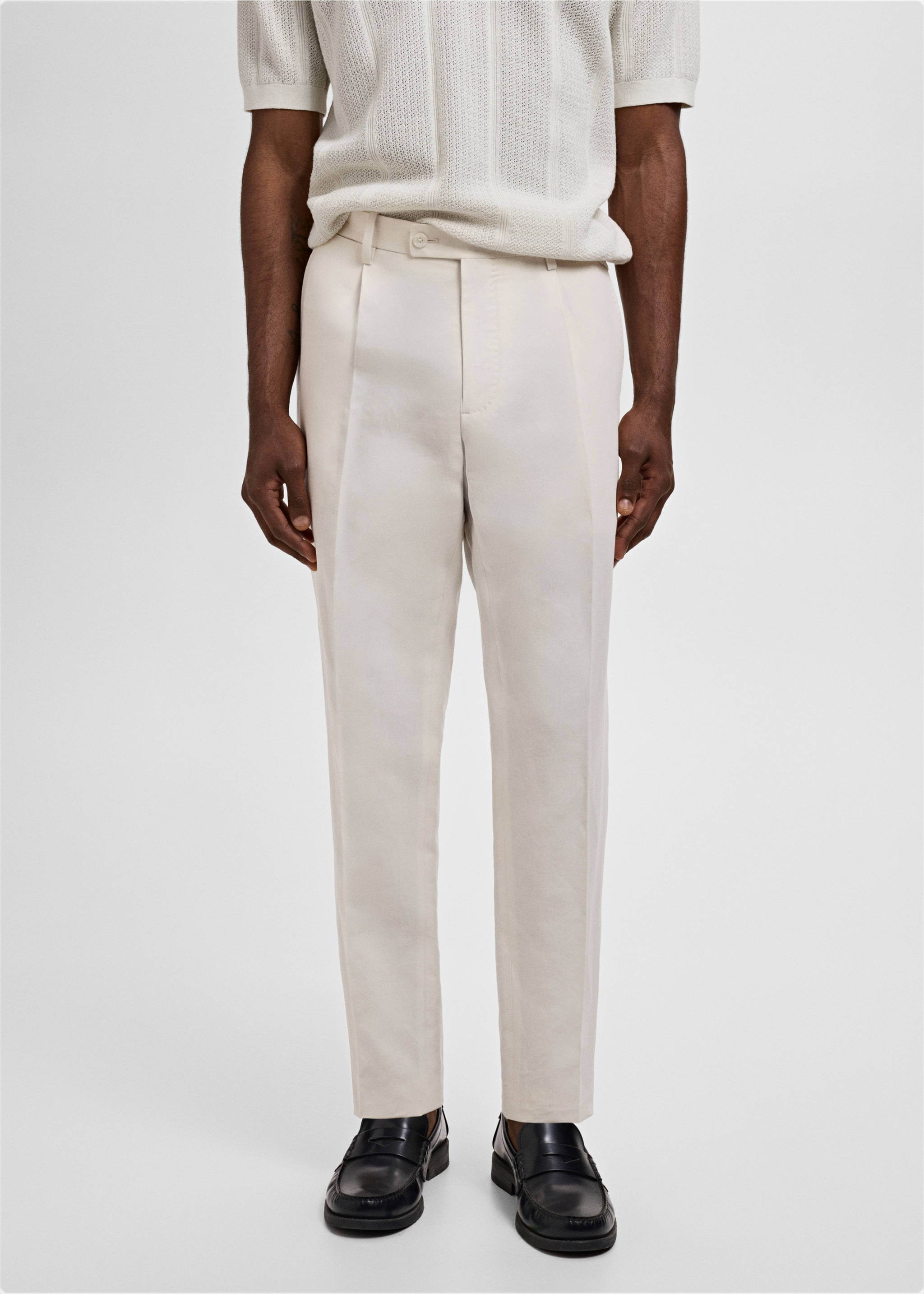 Slim-fit pleated linen trousers - Medium plane, Ecru. Ref: 17041186-00.