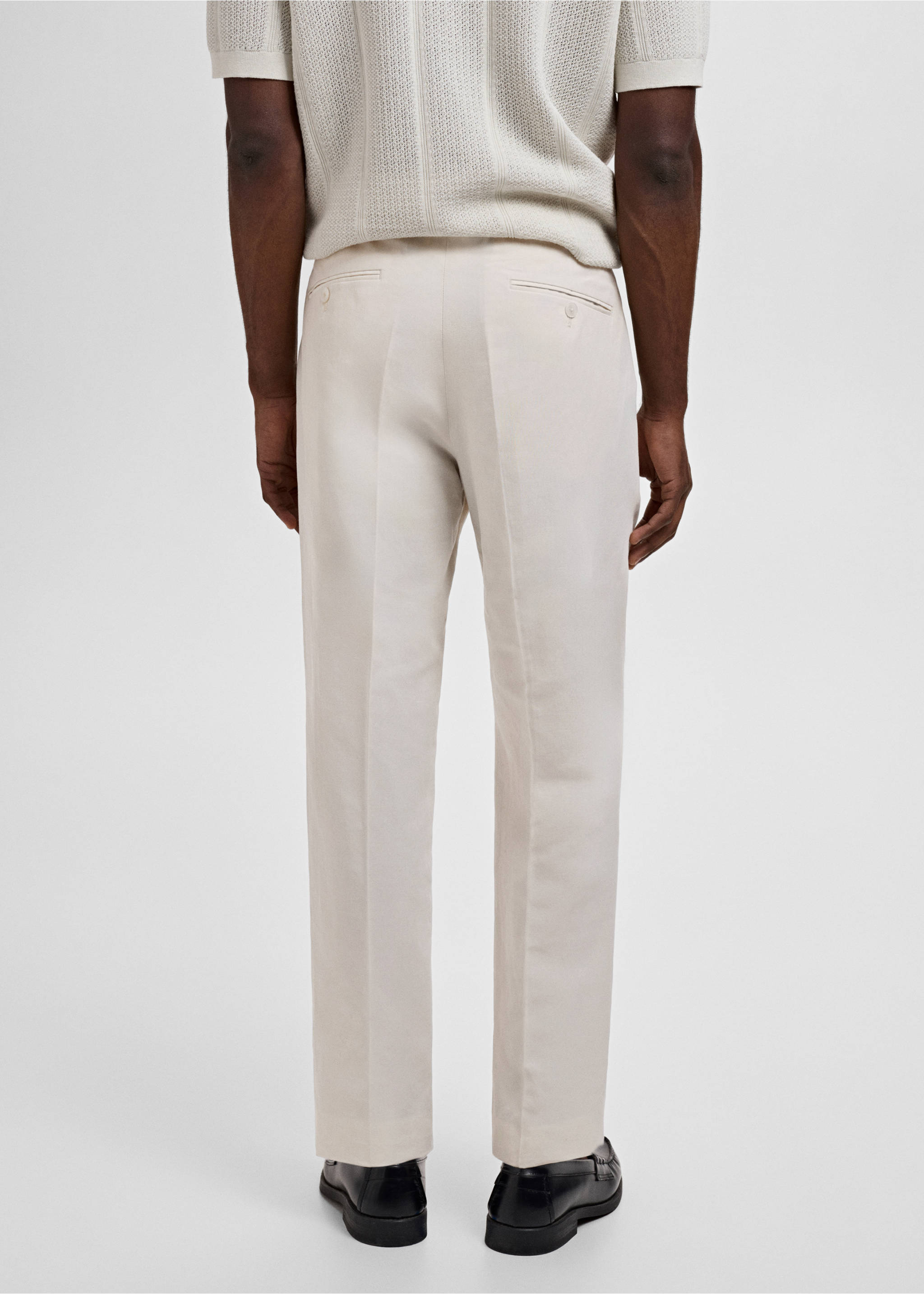 Slim-fit pleated linen trousers - Reverse of the article, Ecru. Ref: 17041186-00.