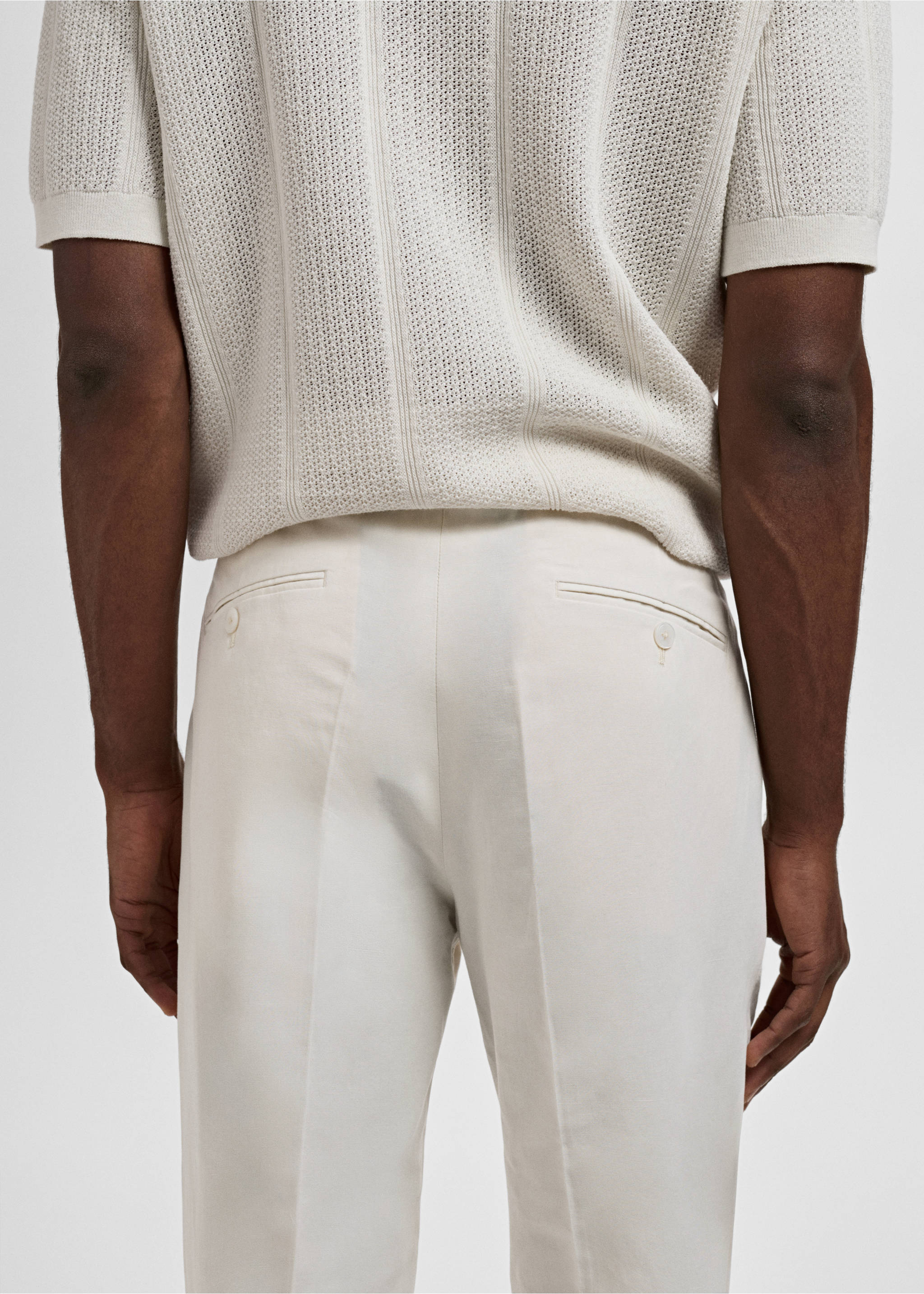Slim-fit pleated linen trousers - Details of the article 6, Ecru. Ref: 17041186-00.