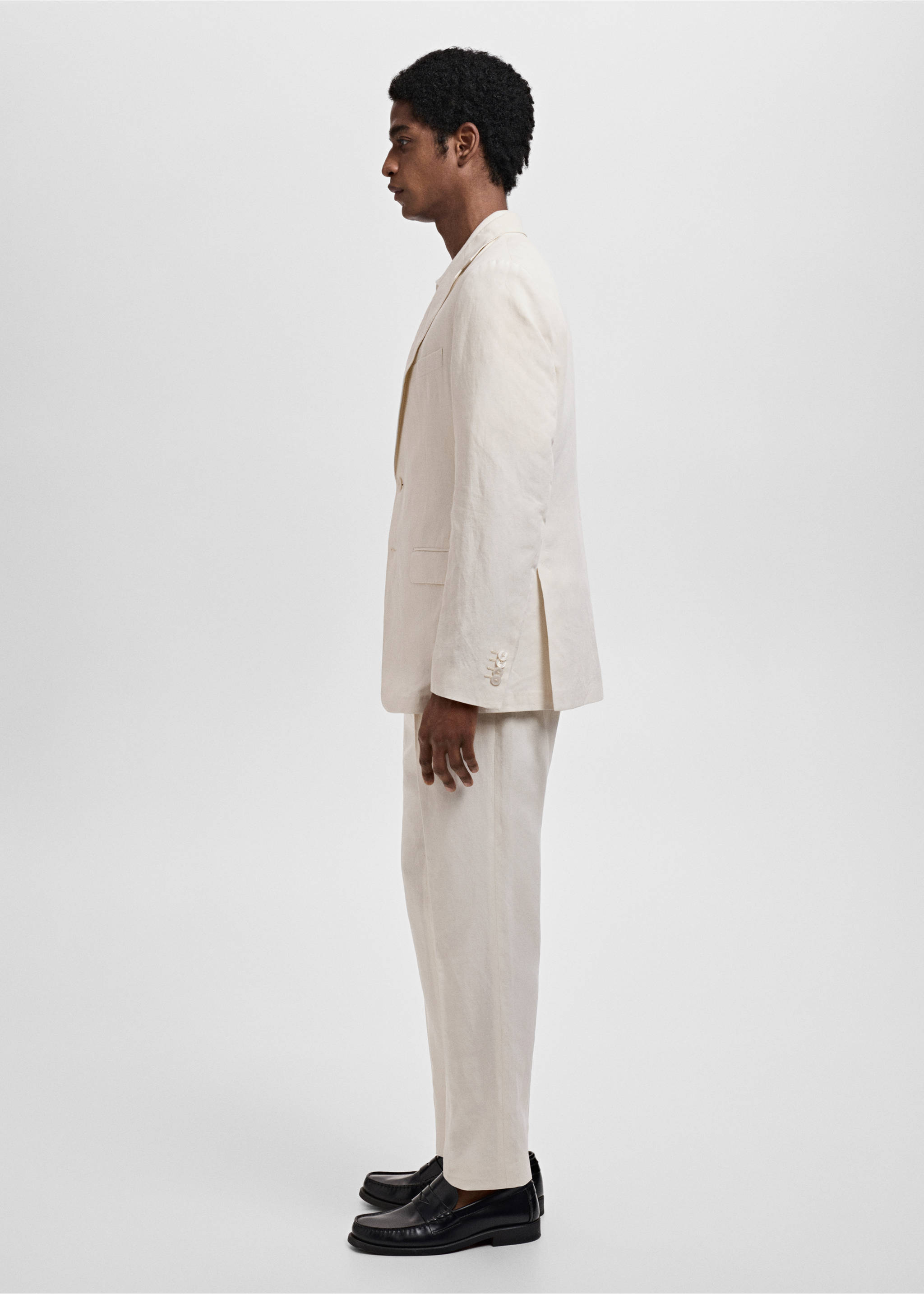 Slim-fit pleated linen trousers - Details of the article 2, Ecru. Ref: 17041186-00.