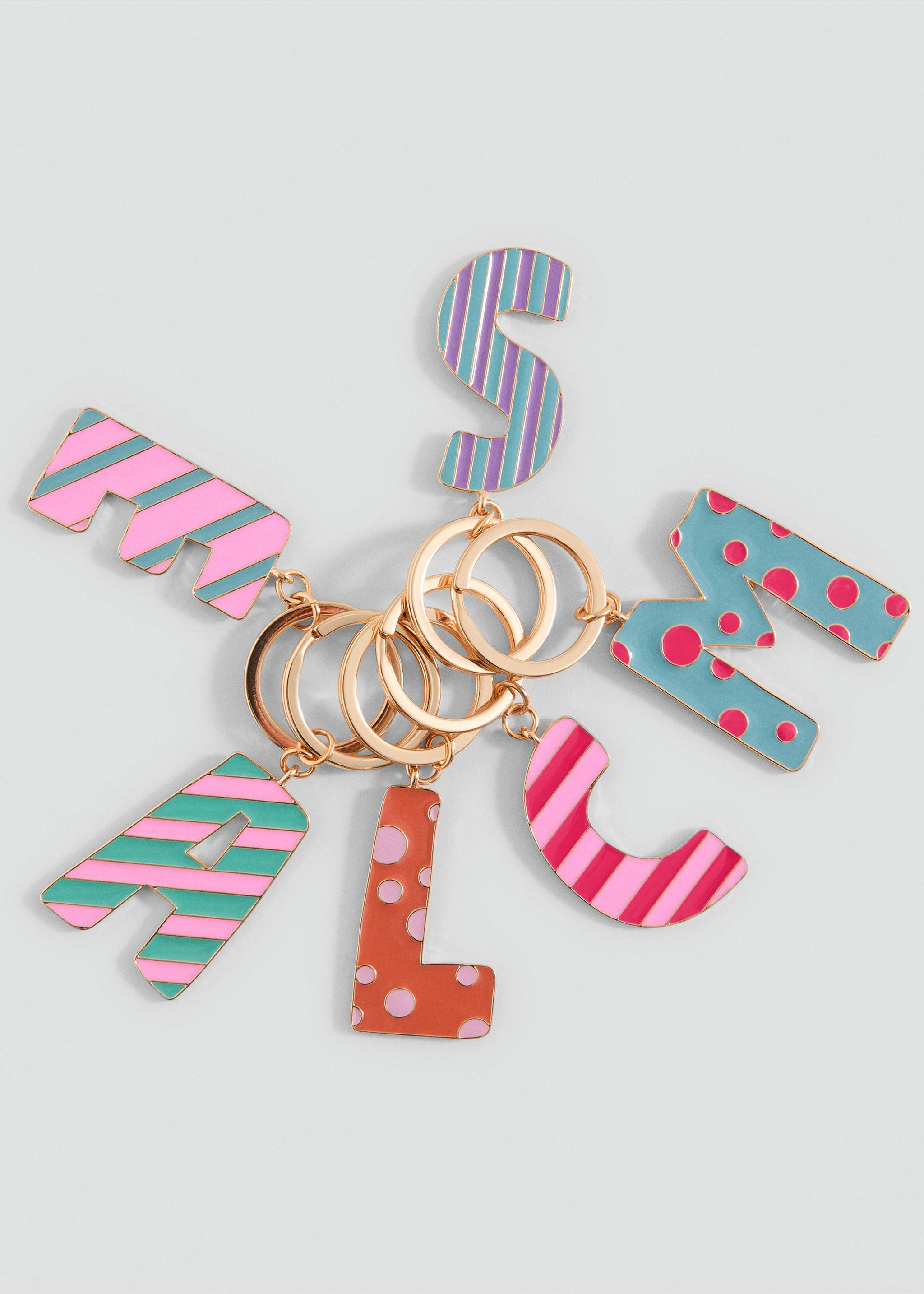 Key ring with initials - Details of the article 1, Coral Red. Ref: 17041188-00.