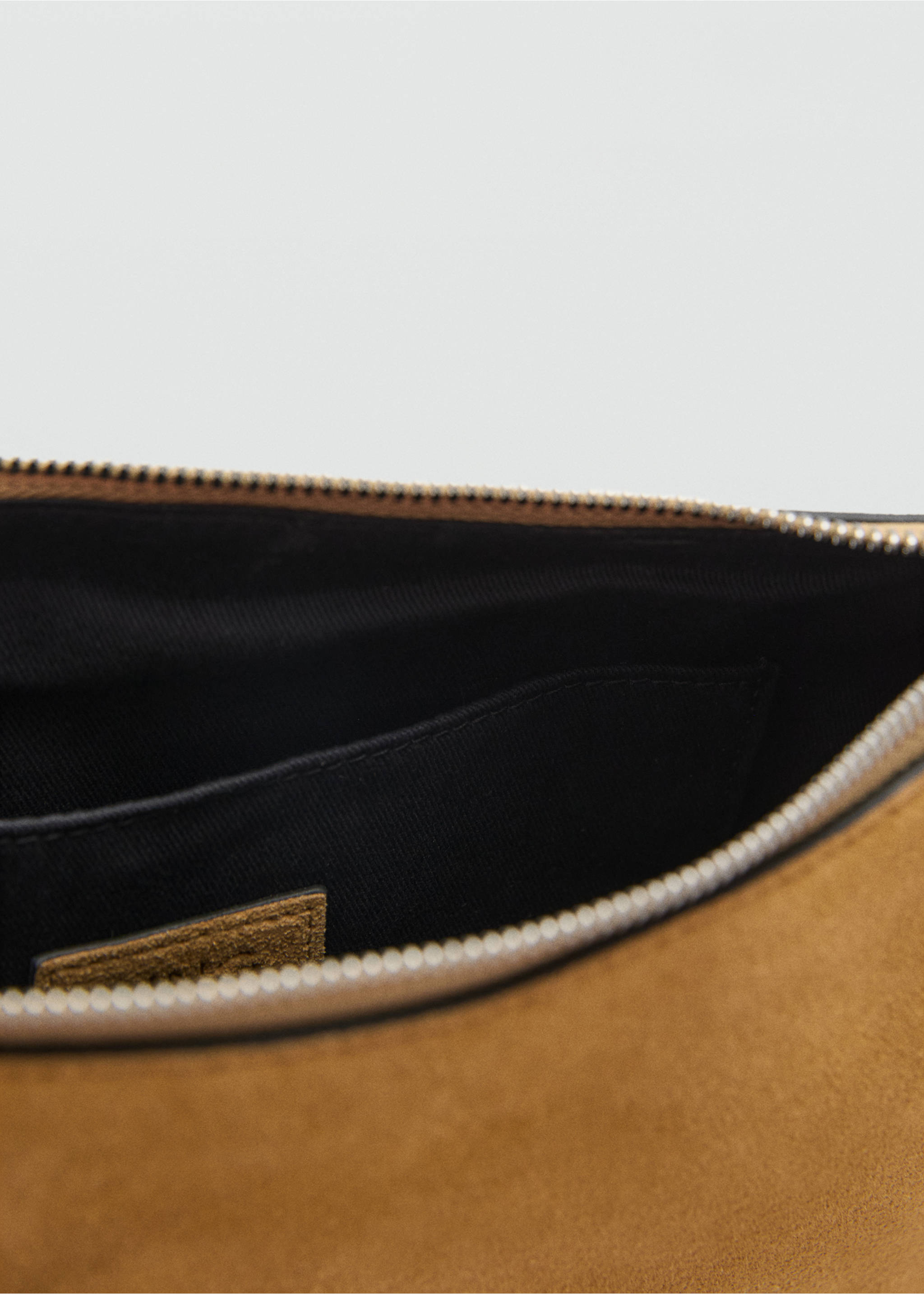 Suede bag with fringes and stud details - Details of the article 3, Mustard. Ref: 17041189-00.