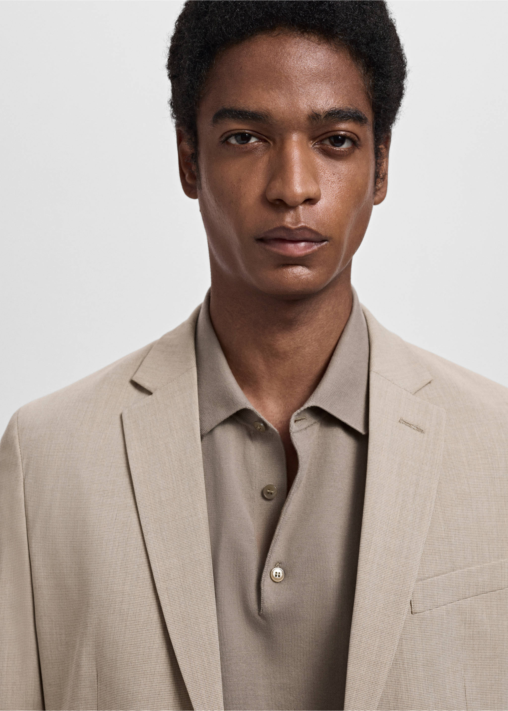 Super slim-fit suit jacket in stretch fabric - Details of the article 1, Sand. Ref: 17041192-00.