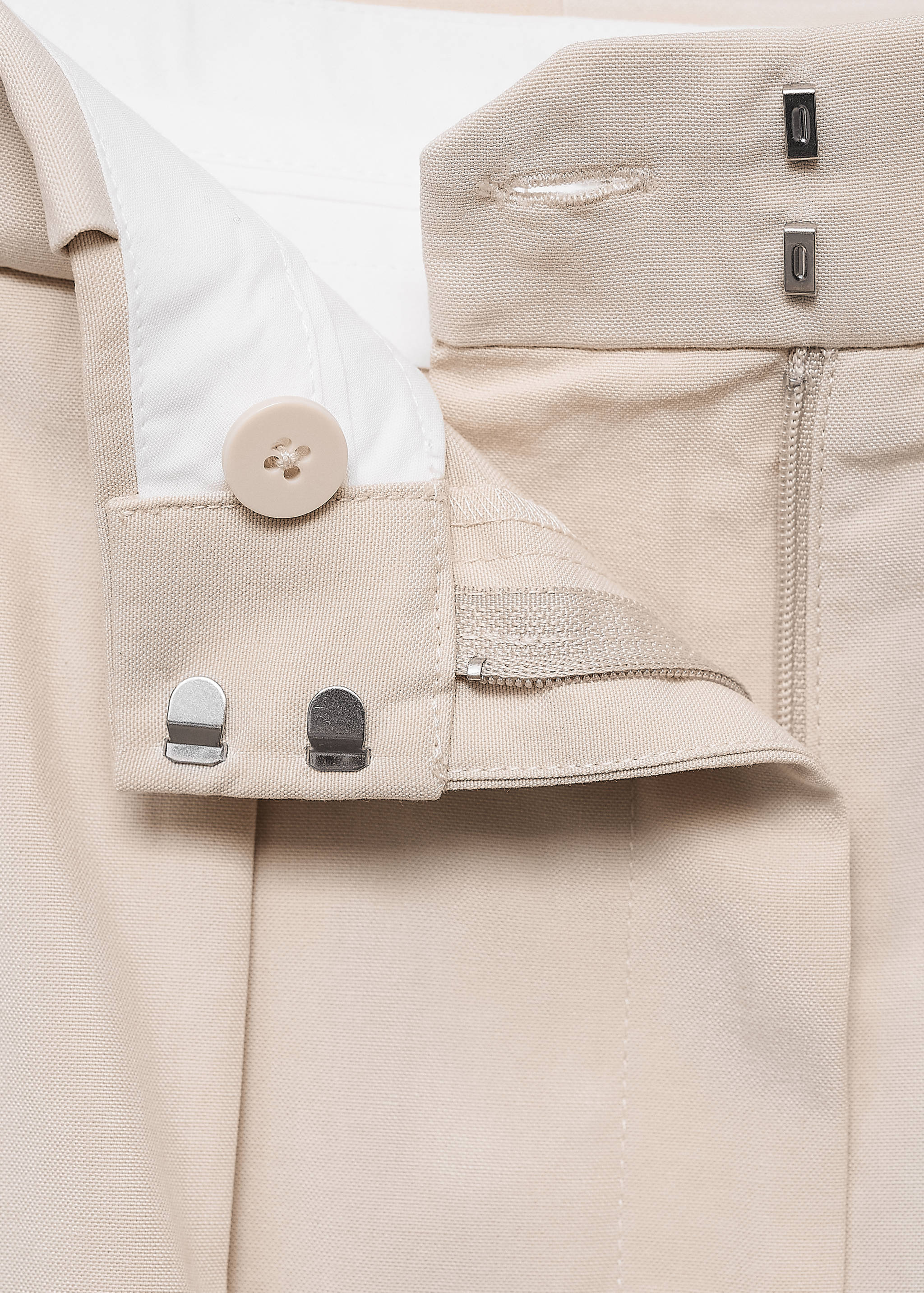 Pleated suit shorts - Details of the article 7