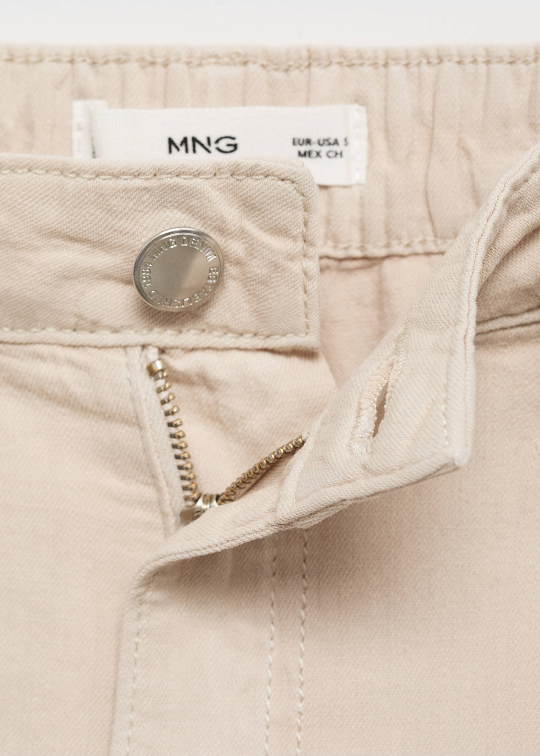 Straight-fit mid-rise denim trousers - Details of the article 8, Sand. Ref: 17041207-00.