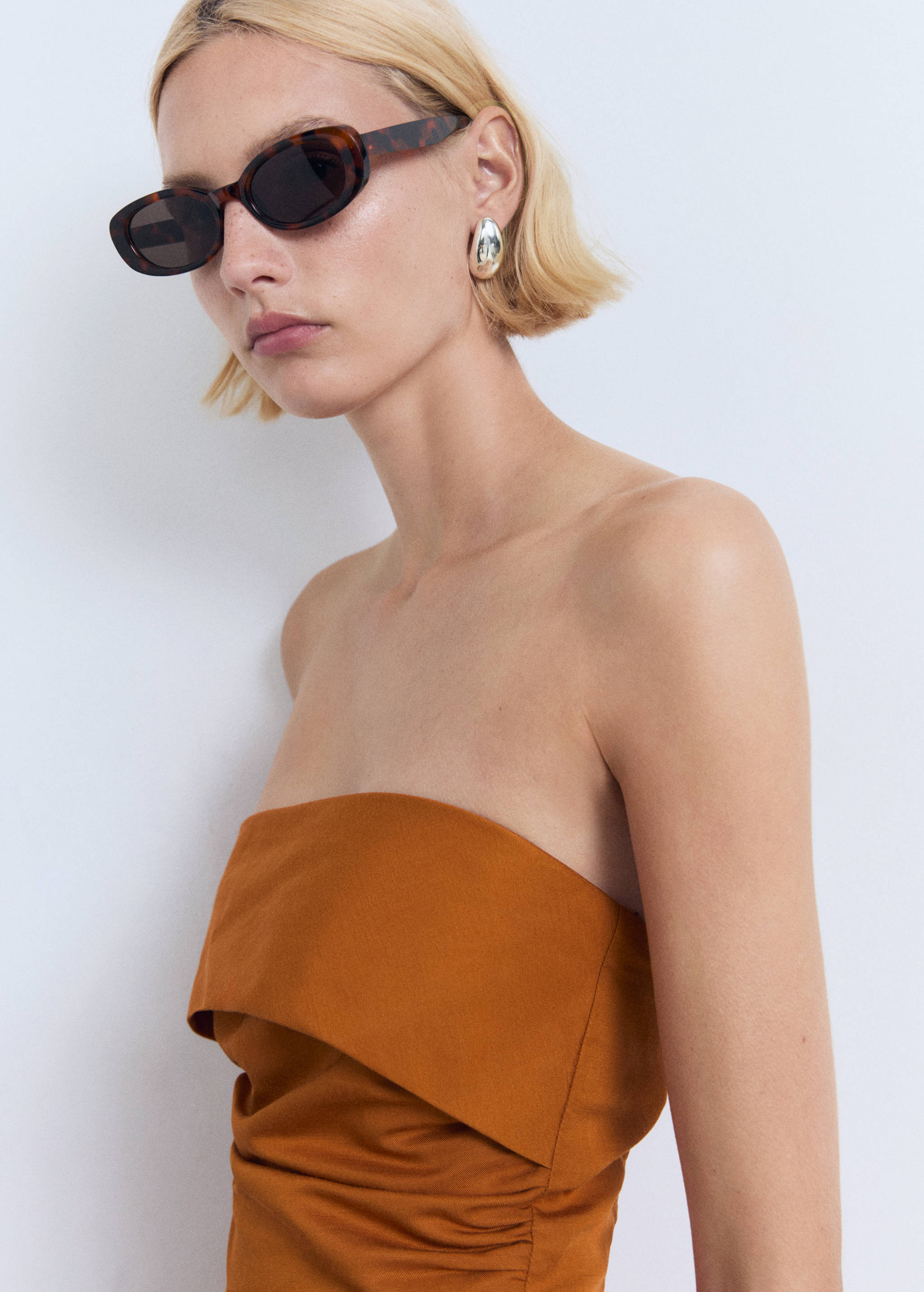 Linen-blend strapless jumpsuit - Details of the article 1