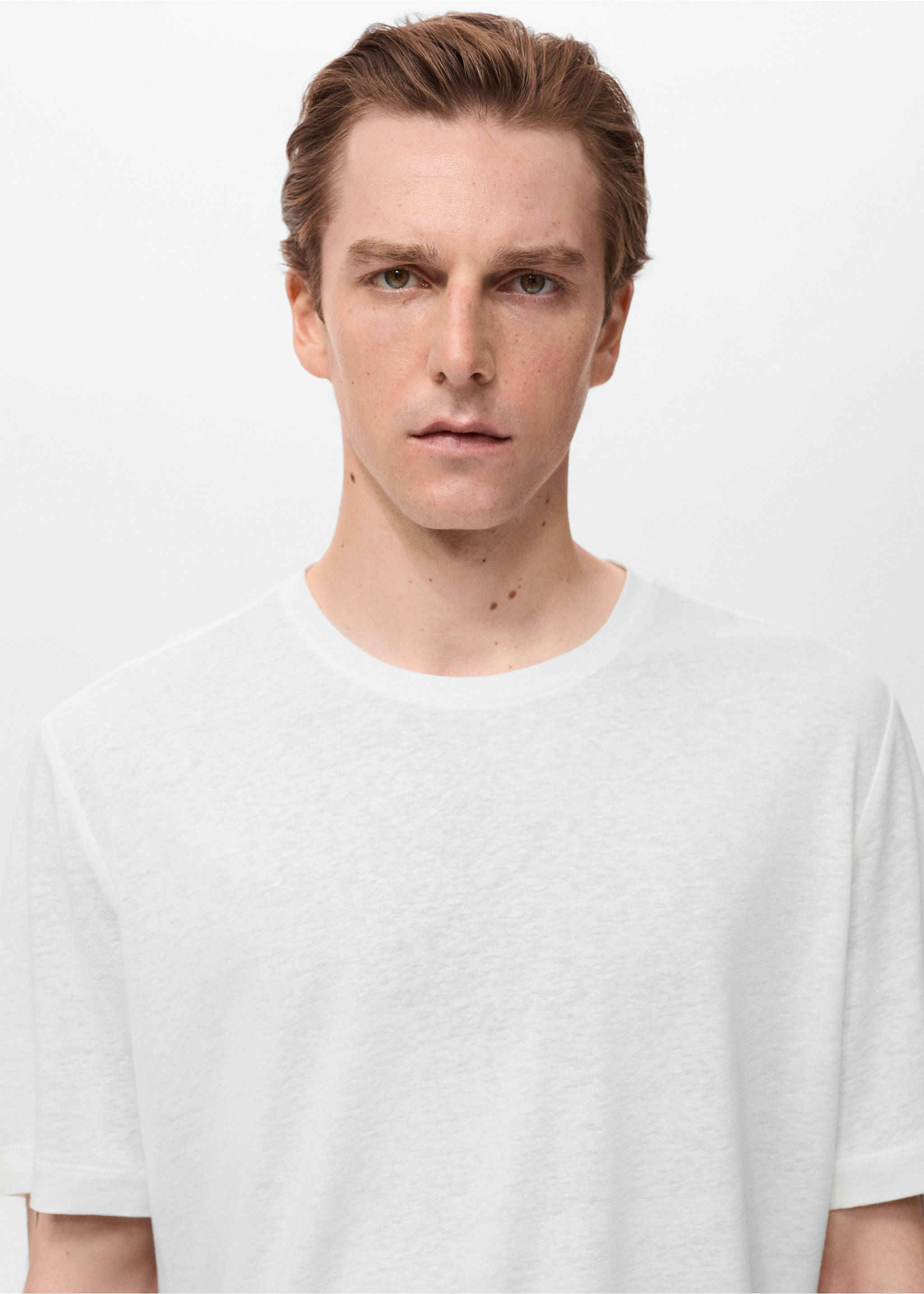 Linen slim-fit t-shirt - Details of the article 1, White. Ref: 17041211-00.