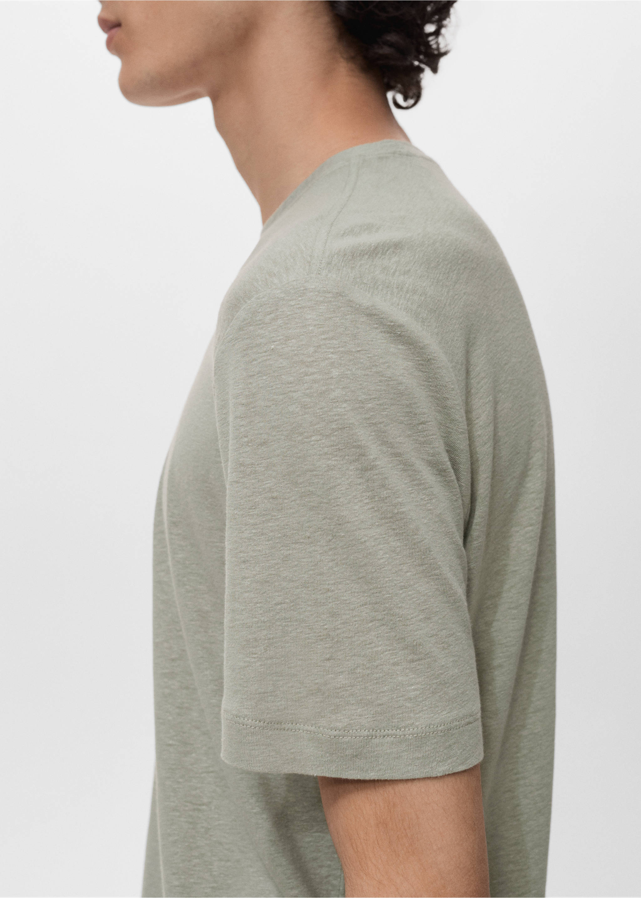 Linen slim-fit t-shirt - Details of the article 1, Mint Green. Ref: 17041211-00.
