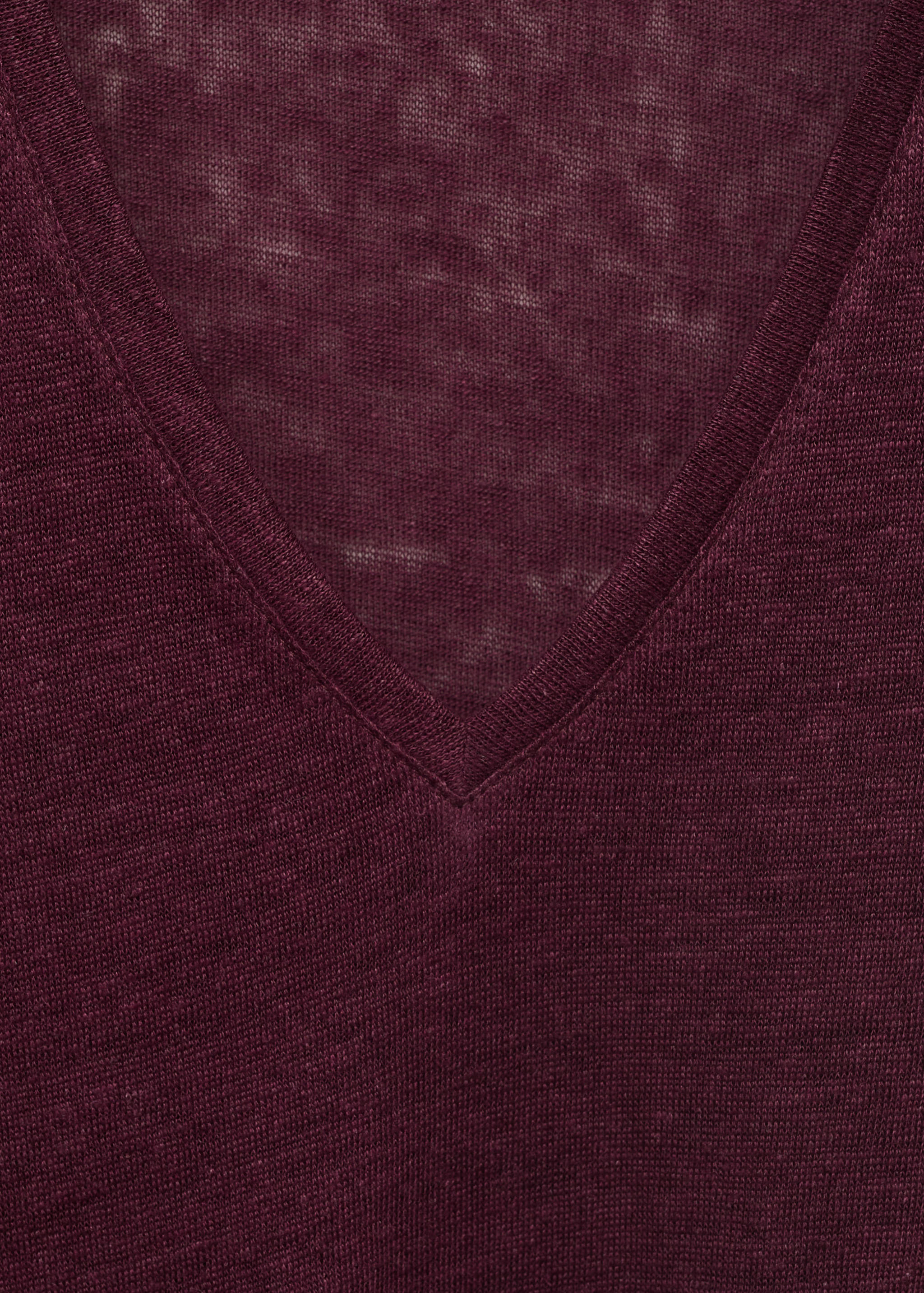 V-neck linen t-shirt - Details of the article 8