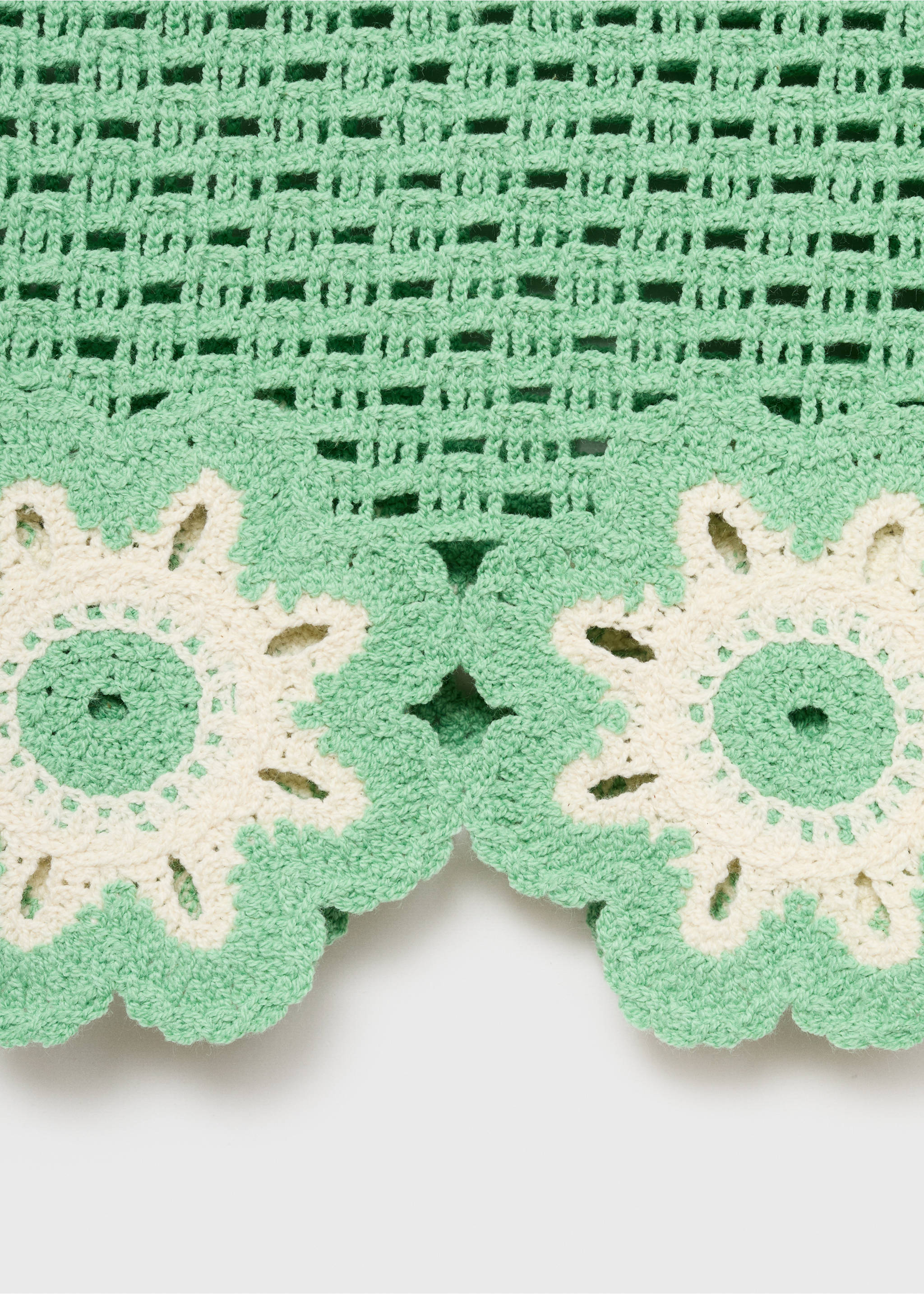 Crochet top with floral finishes - Details of the article 0, Pastel Green. Ref: 17041237-00.