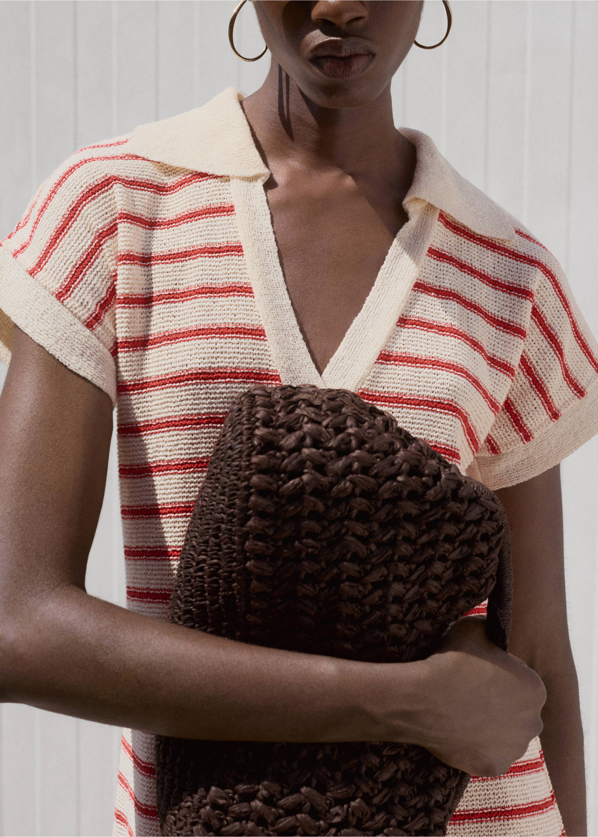 Long striped knitted dress - Details of the article 3, Red. Ref: 17041246-00.