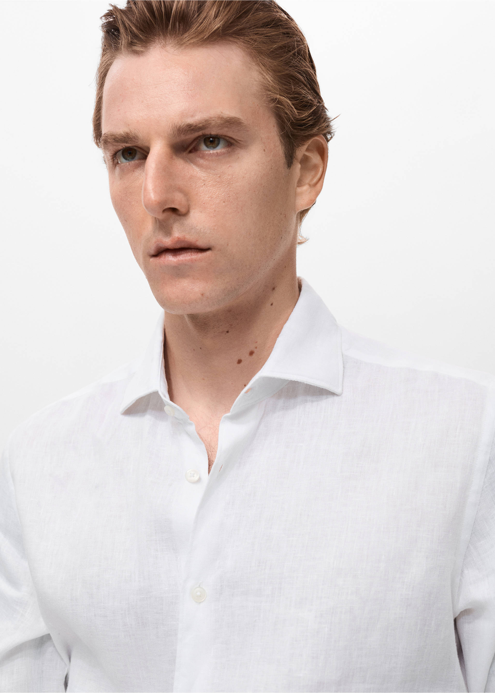 100% linen slim-fit shirt - Details of the article 1, White. Ref: 17041248-00.