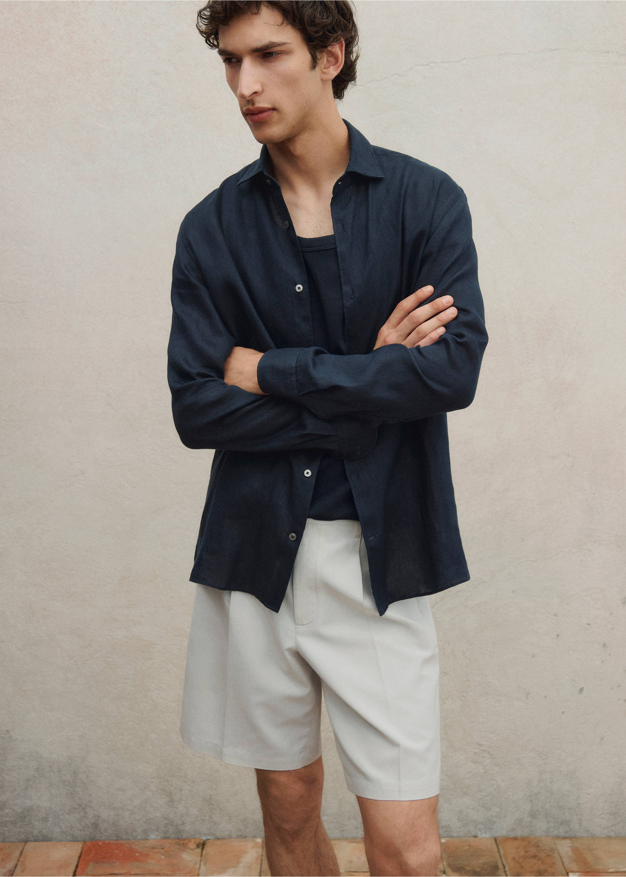 100% linen slim-fit shirt - Details of the article 9, Dark Navy. Ref: 17041248-00.