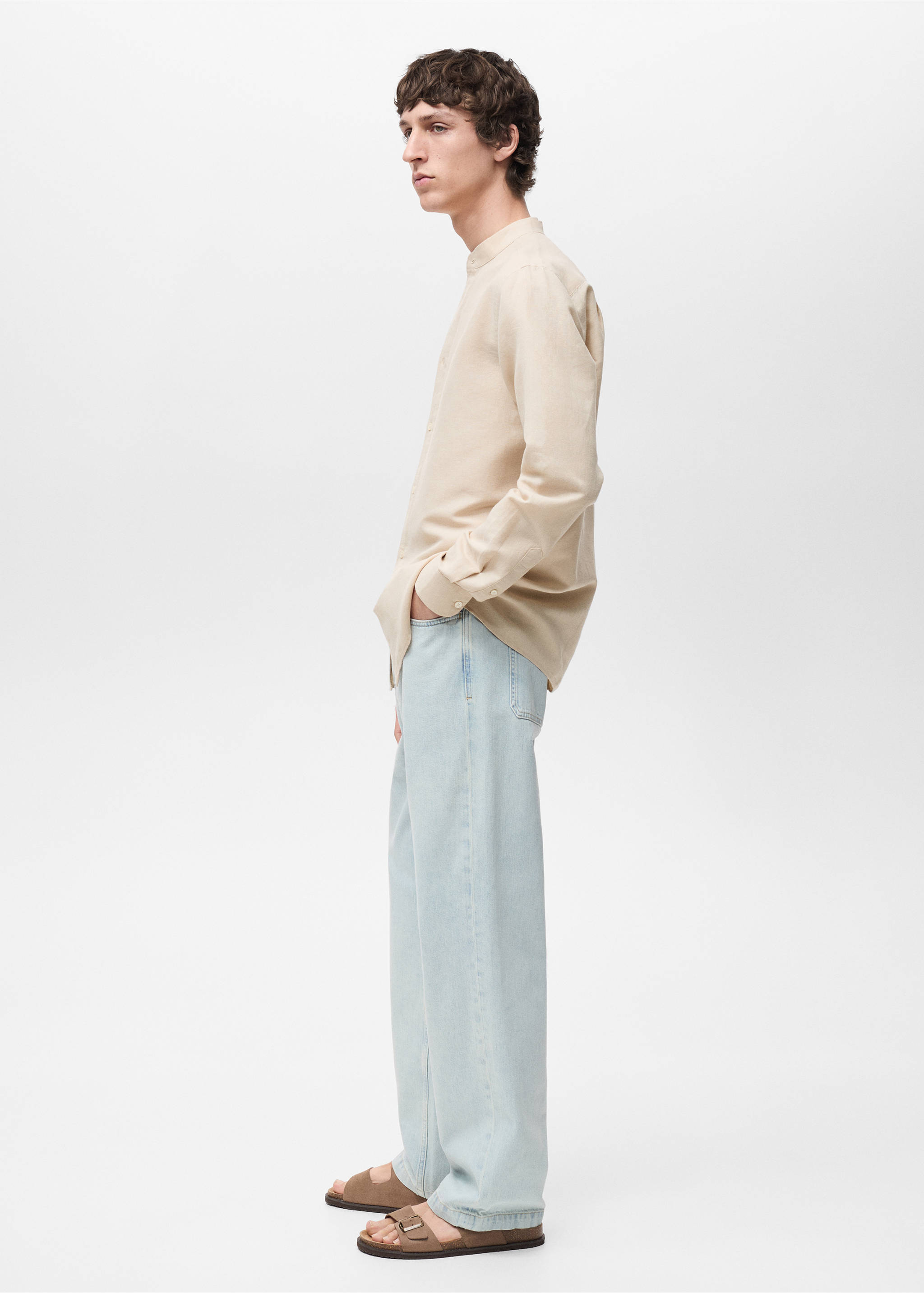 Mao collar linen shirt - Details of the article 2, Sand. Ref: 17041249-00.