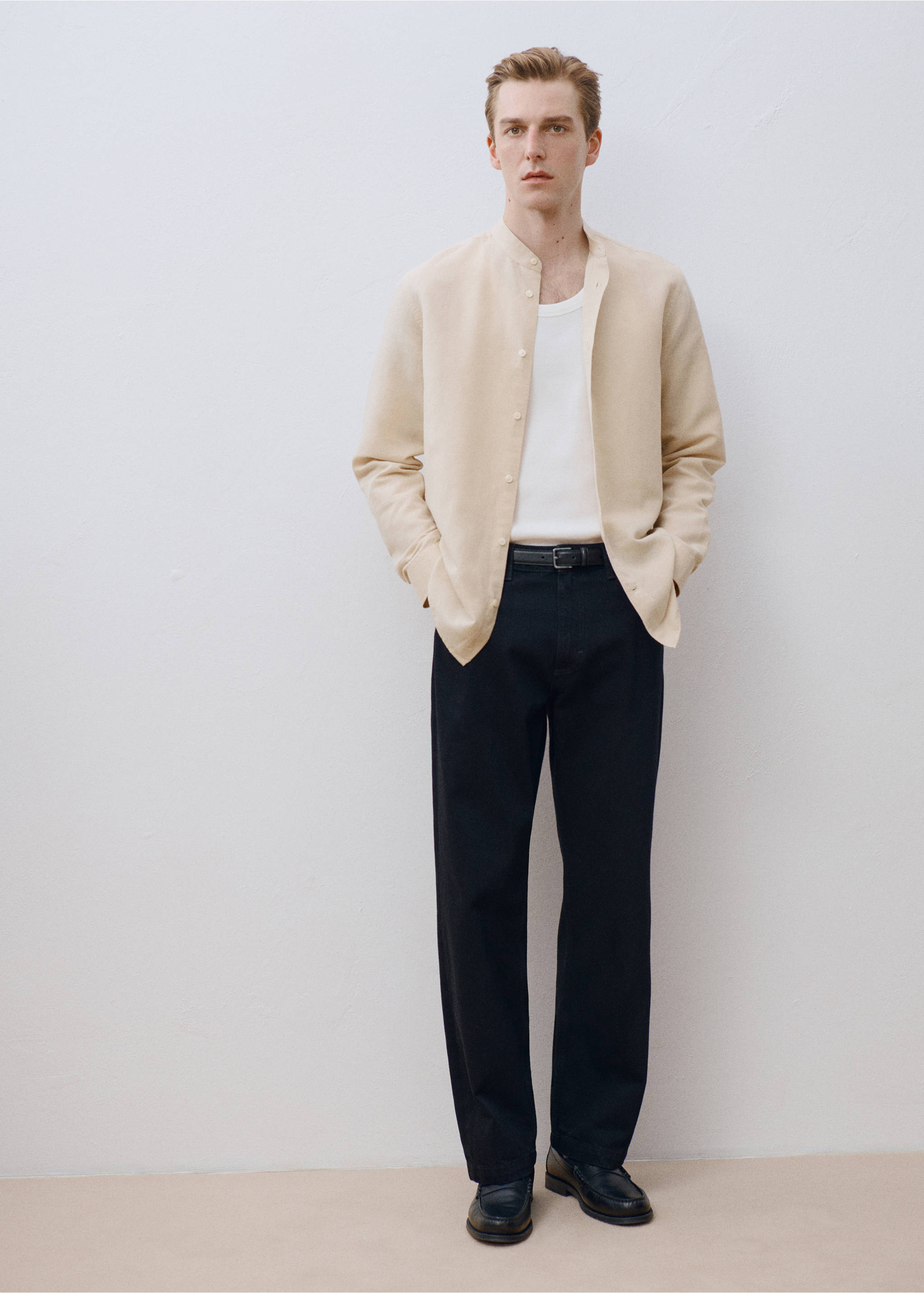 Mao collar linen shirt - Details of the article 3, Sand. Ref: 17041249-00.