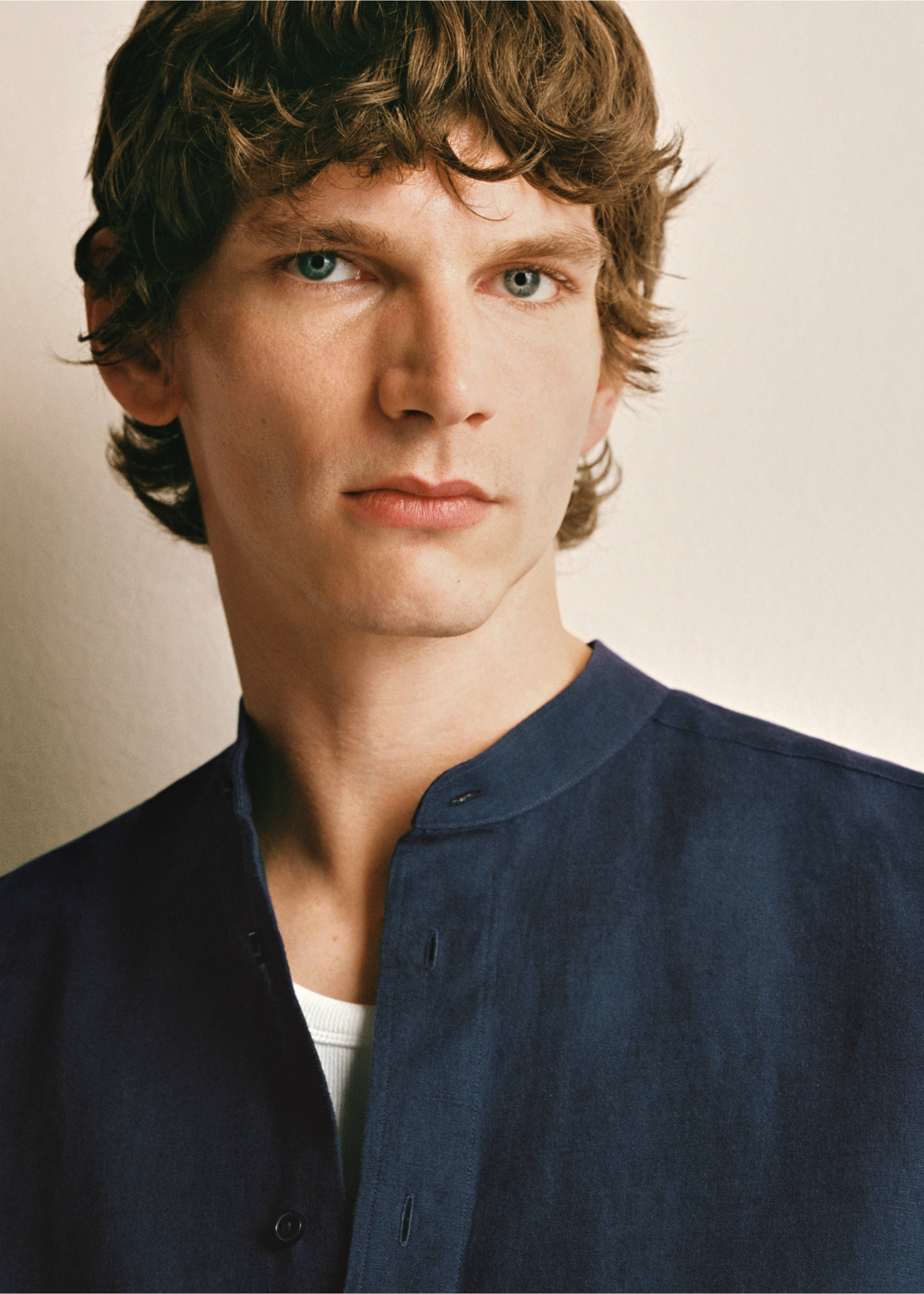 Mao collar linen shirt - Details of the article 4, Dark Navy. Ref: 17041249-00.