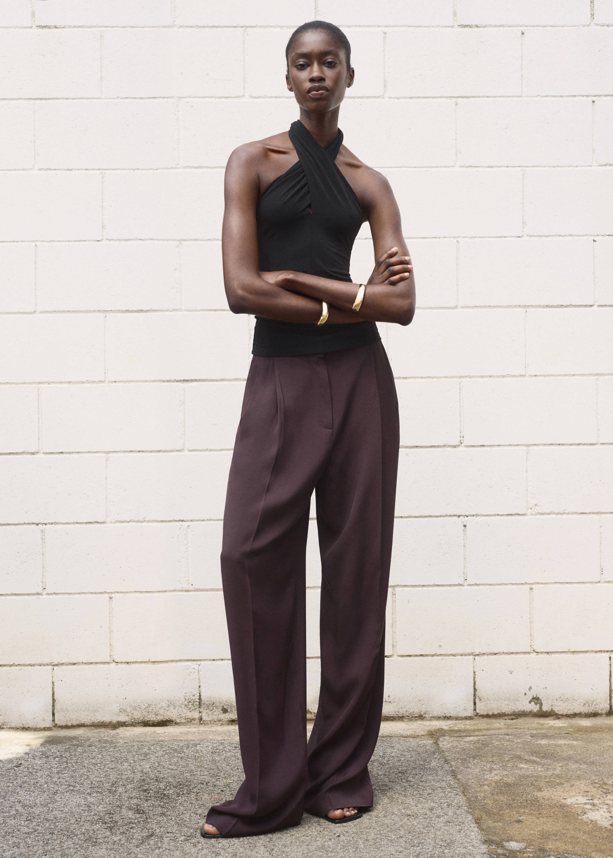 Crossed halter top - General plane