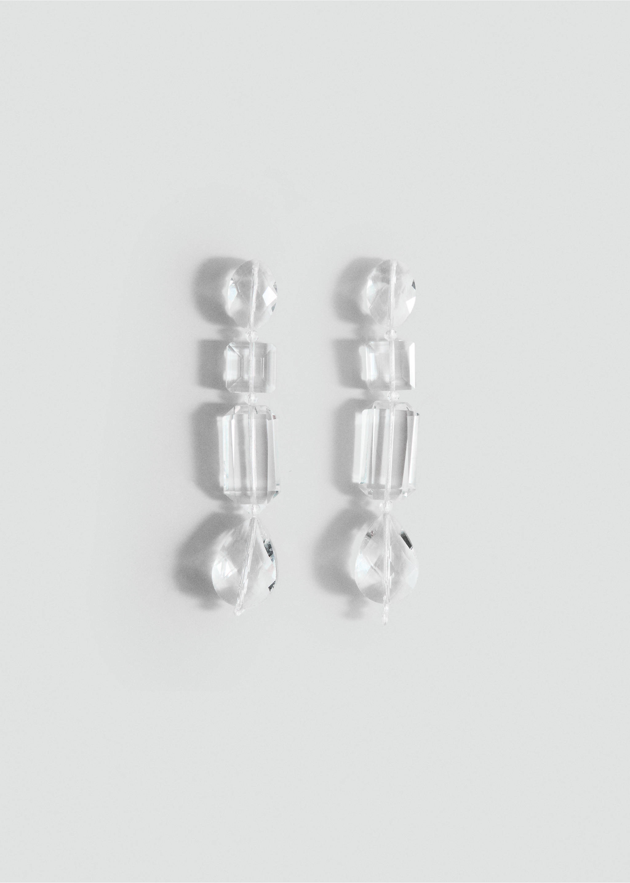 Boucles d'oreilles pendantes strass - Article sans modèle, Gris glacé. Ref: 17041265-00.