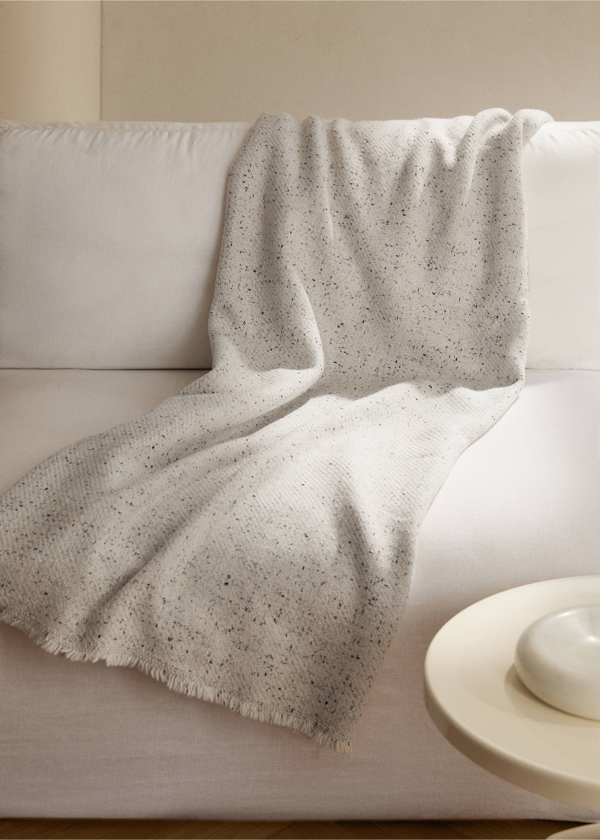 Melange knitted blanket - General plane, Sand. Ref: 17041270-00.