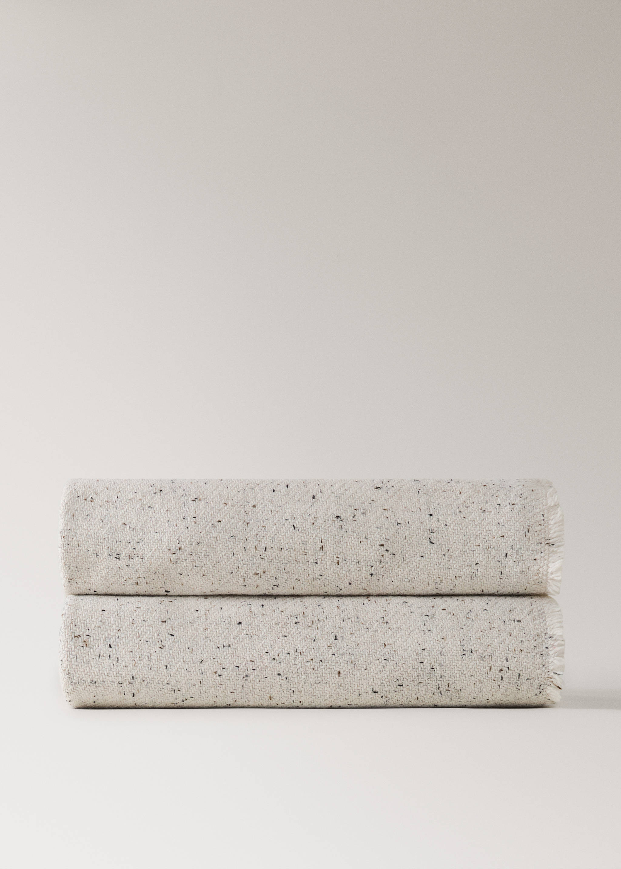 Melange knitted blanket - Article without model