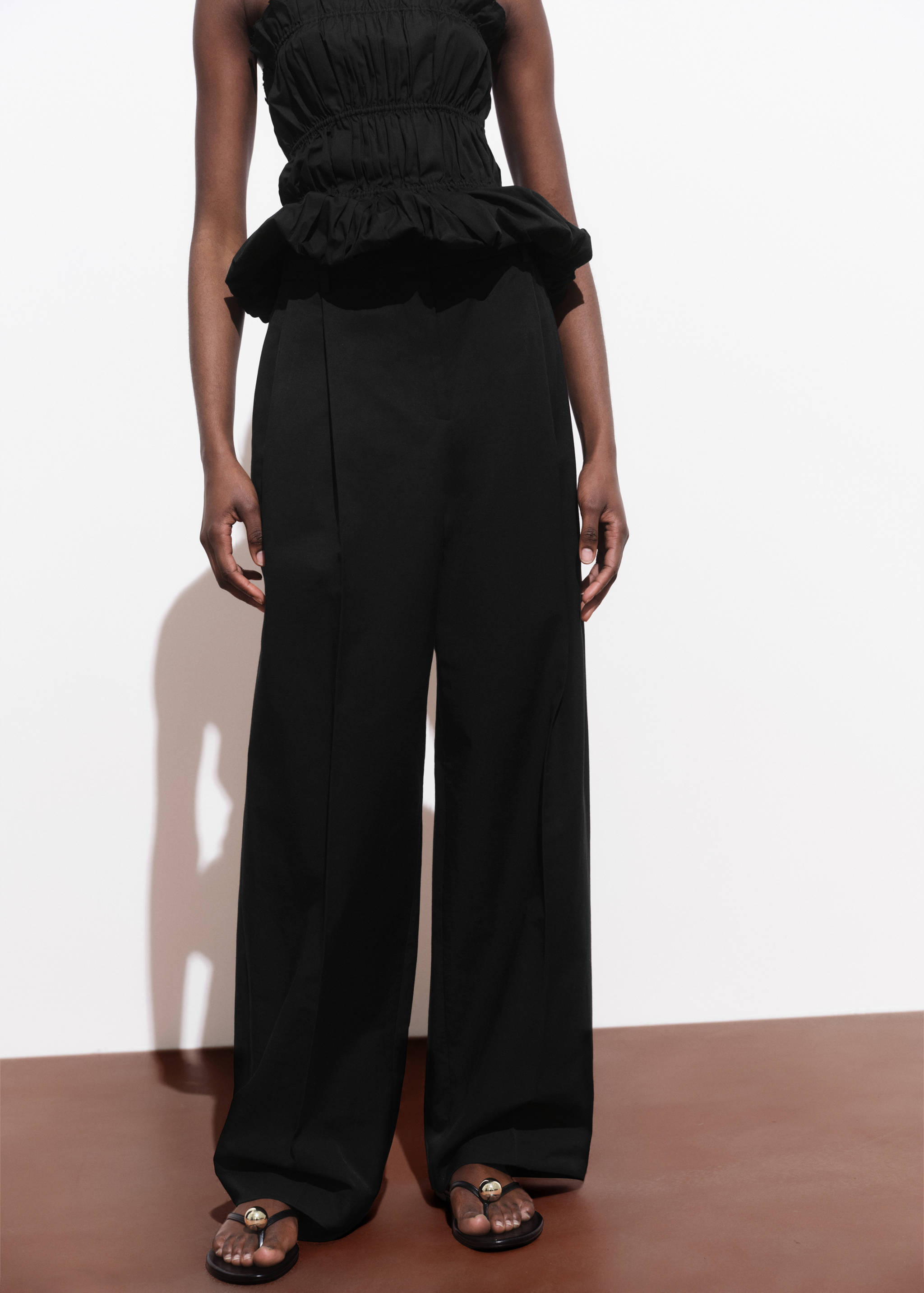 Straight-leg cotton pleated trousers - Medium plane