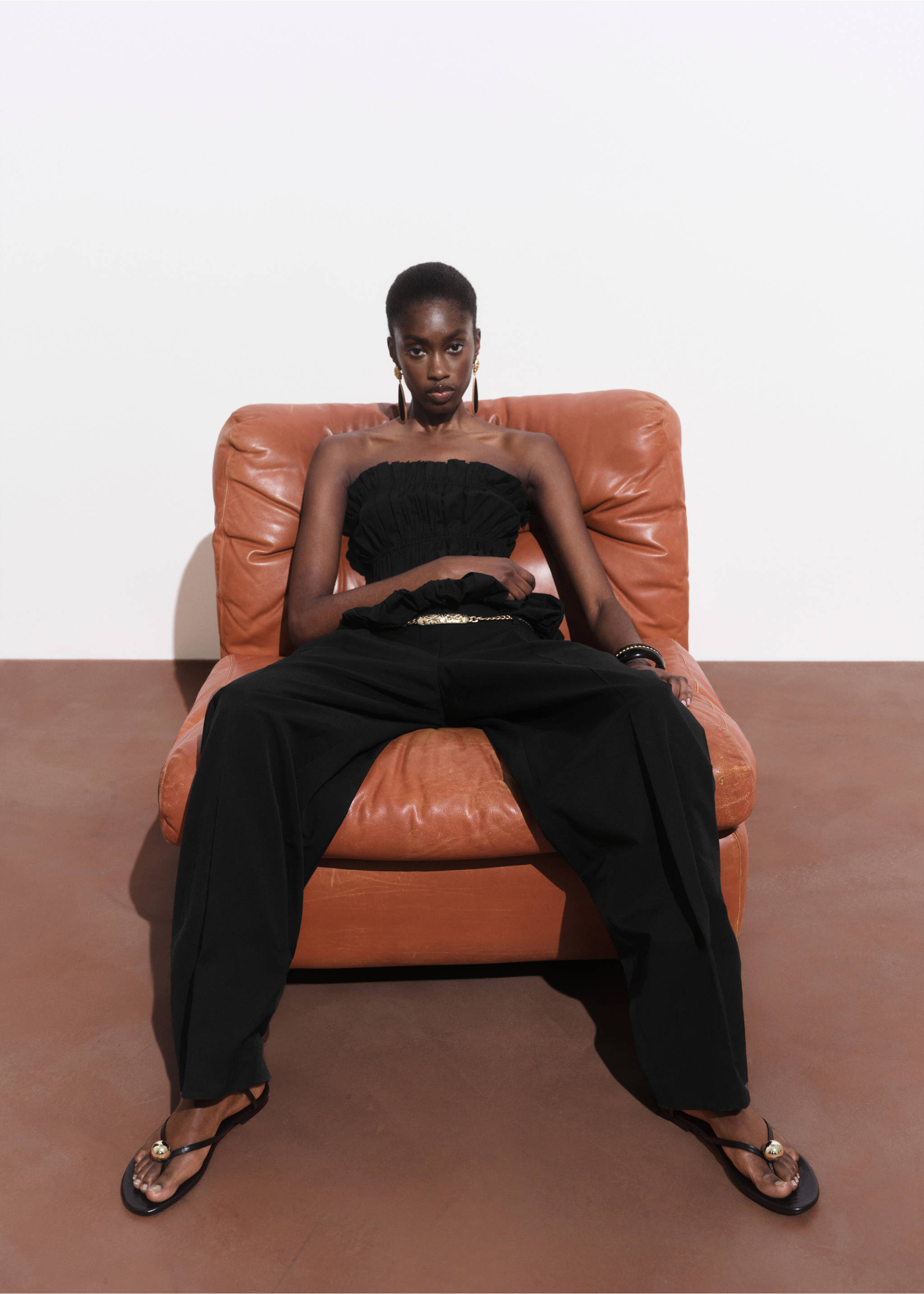 Straight-leg cotton pleated trousers - Details of the article 2, Black. Ref: 17041274-00.