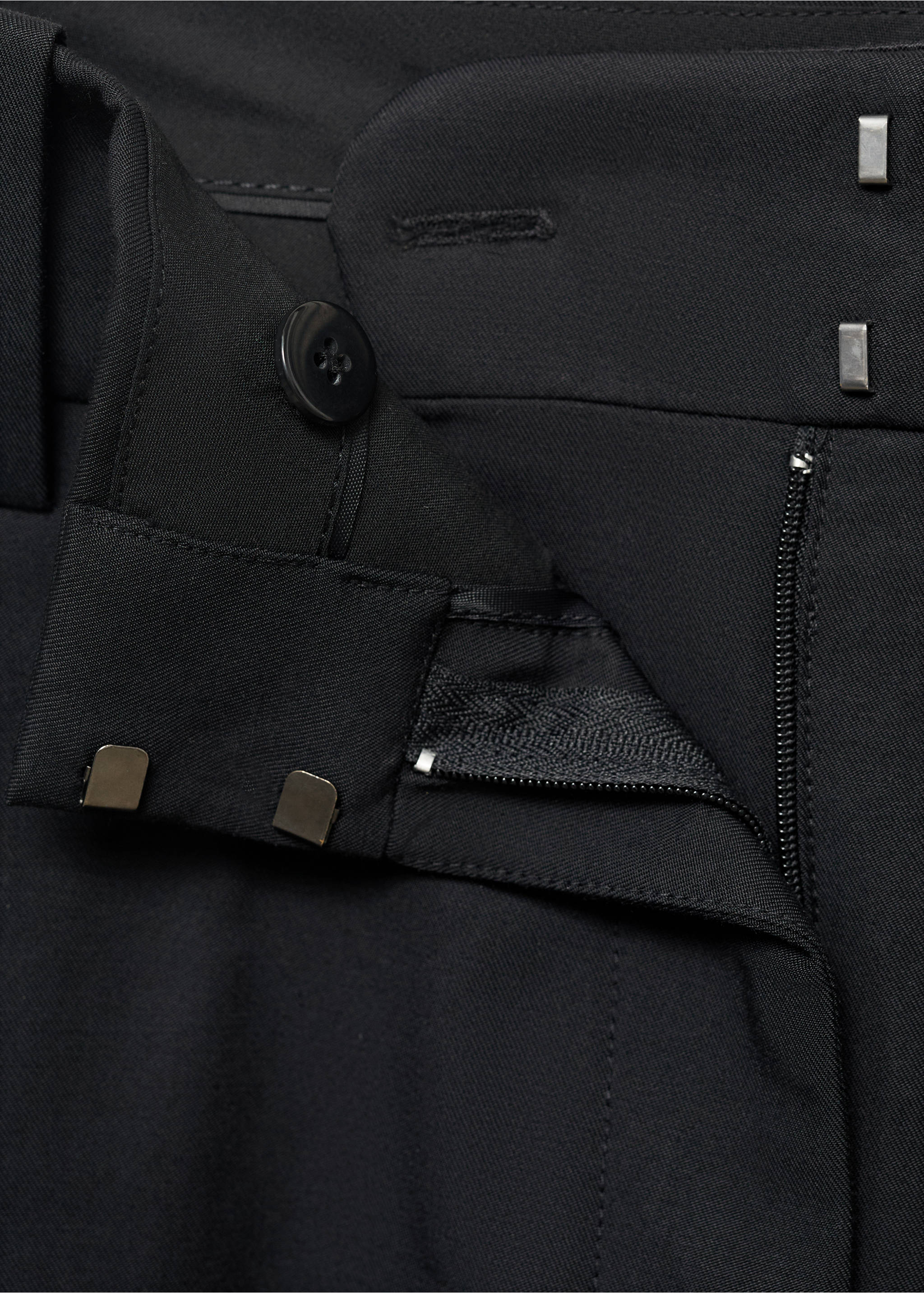 Straight-leg cotton pleated trousers - Details of the article 8, Black. Ref: 17041274-00.