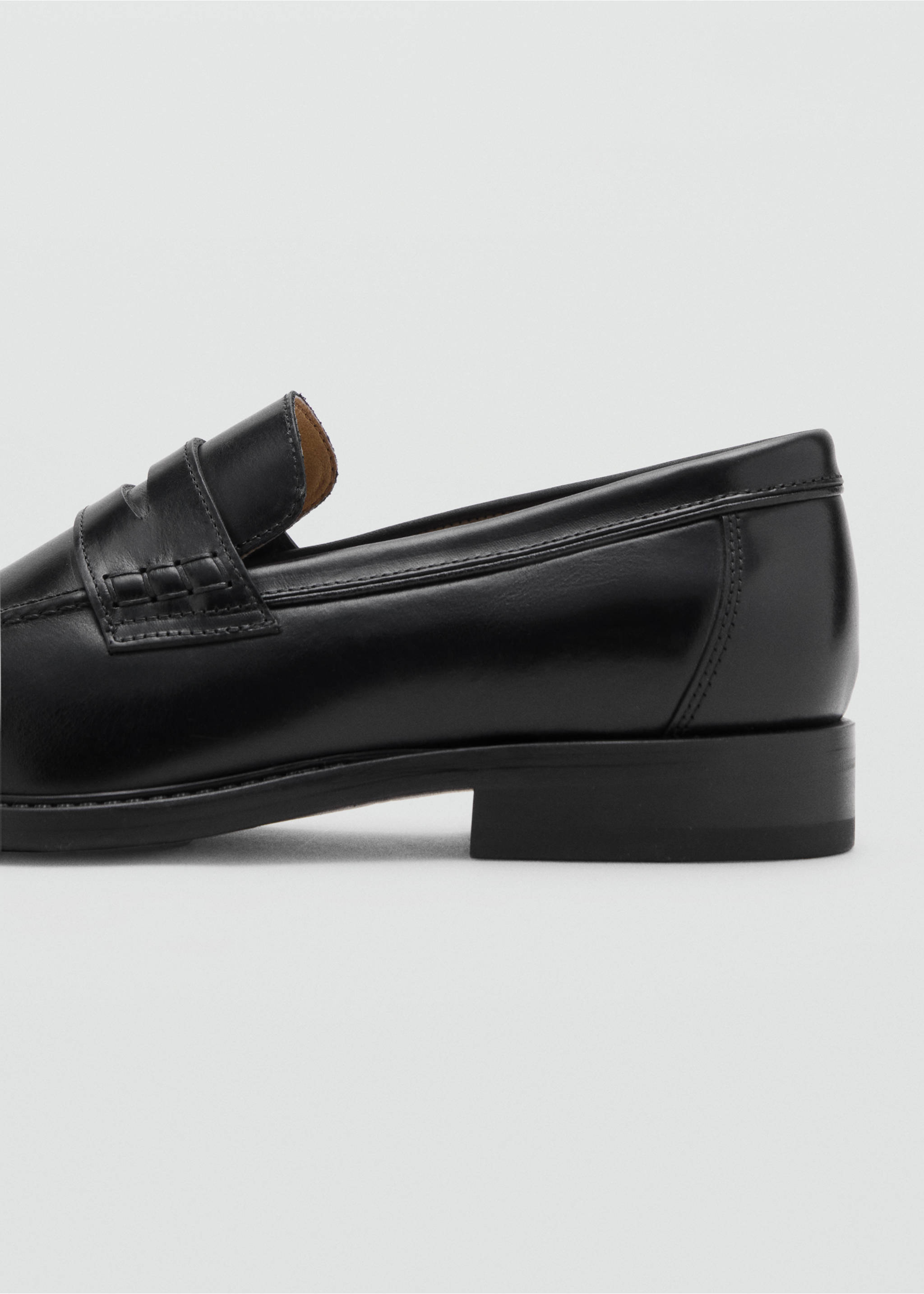 Leather penny loafers - Details of the article 1, Black. Ref: 17041282-00.