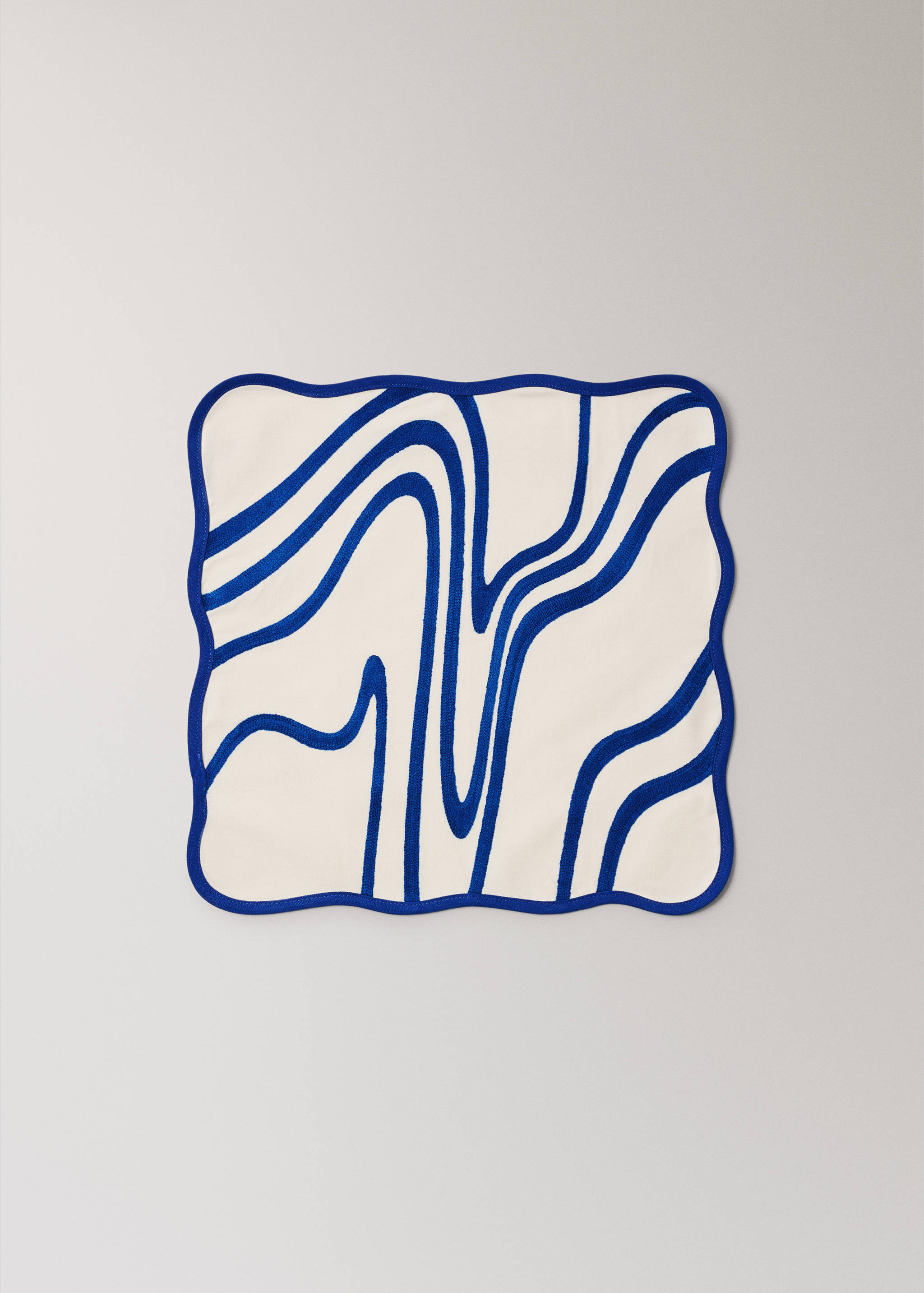Embroidered cotton napkin with waves - Article without model