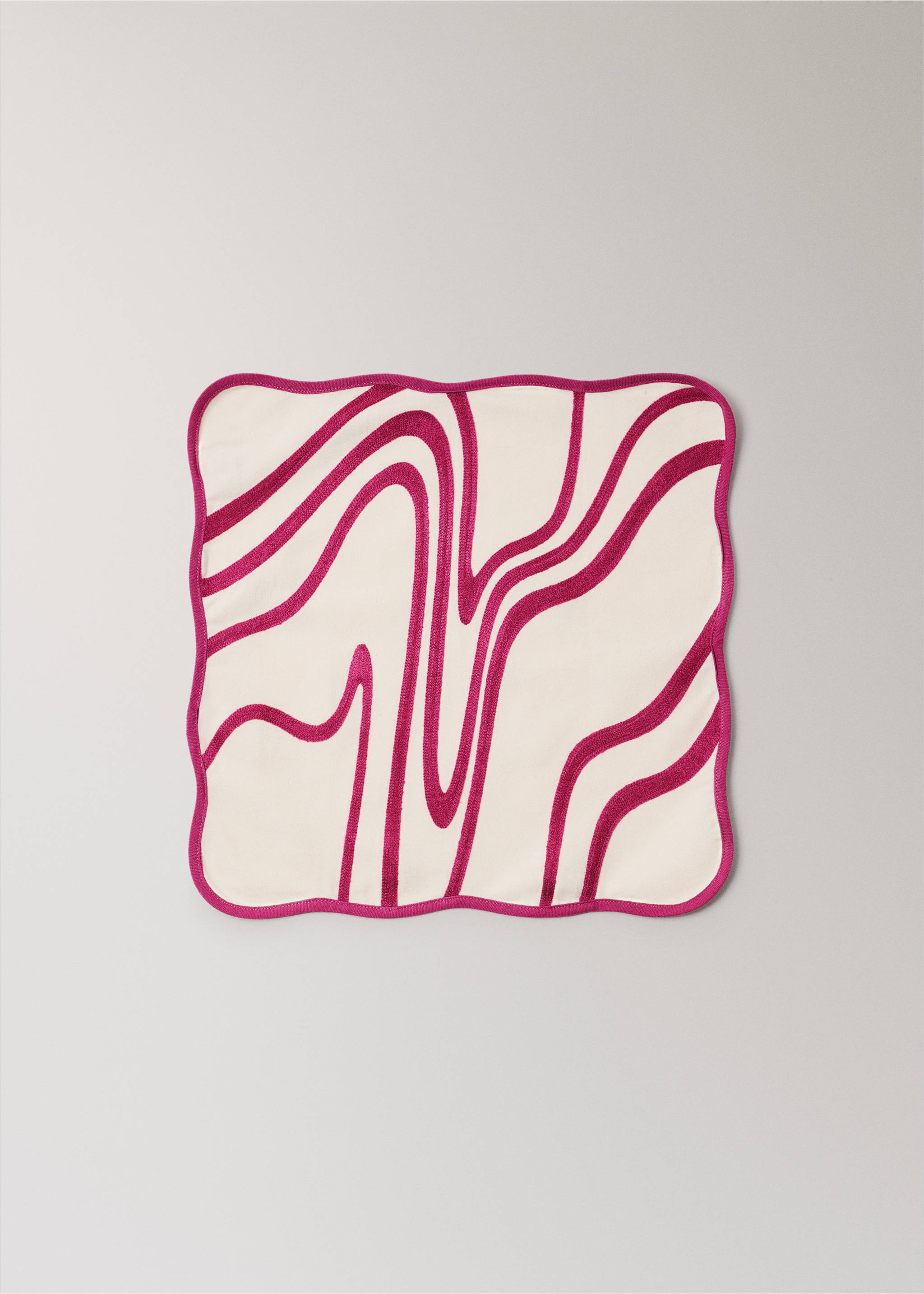Embroidered cotton napkin with waves - Article without model, Pink. Ref: 17041291-00.