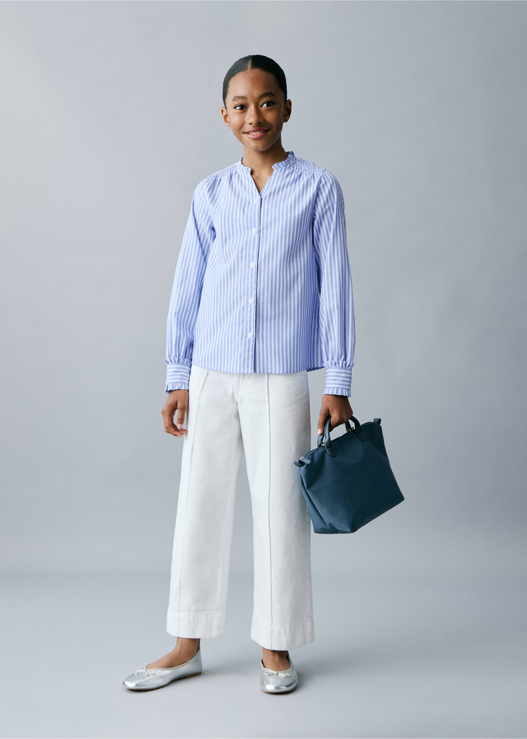 Randig skjorta med rynkade detaljer - Allmän bild, Blå. Ref: 17041515-00.