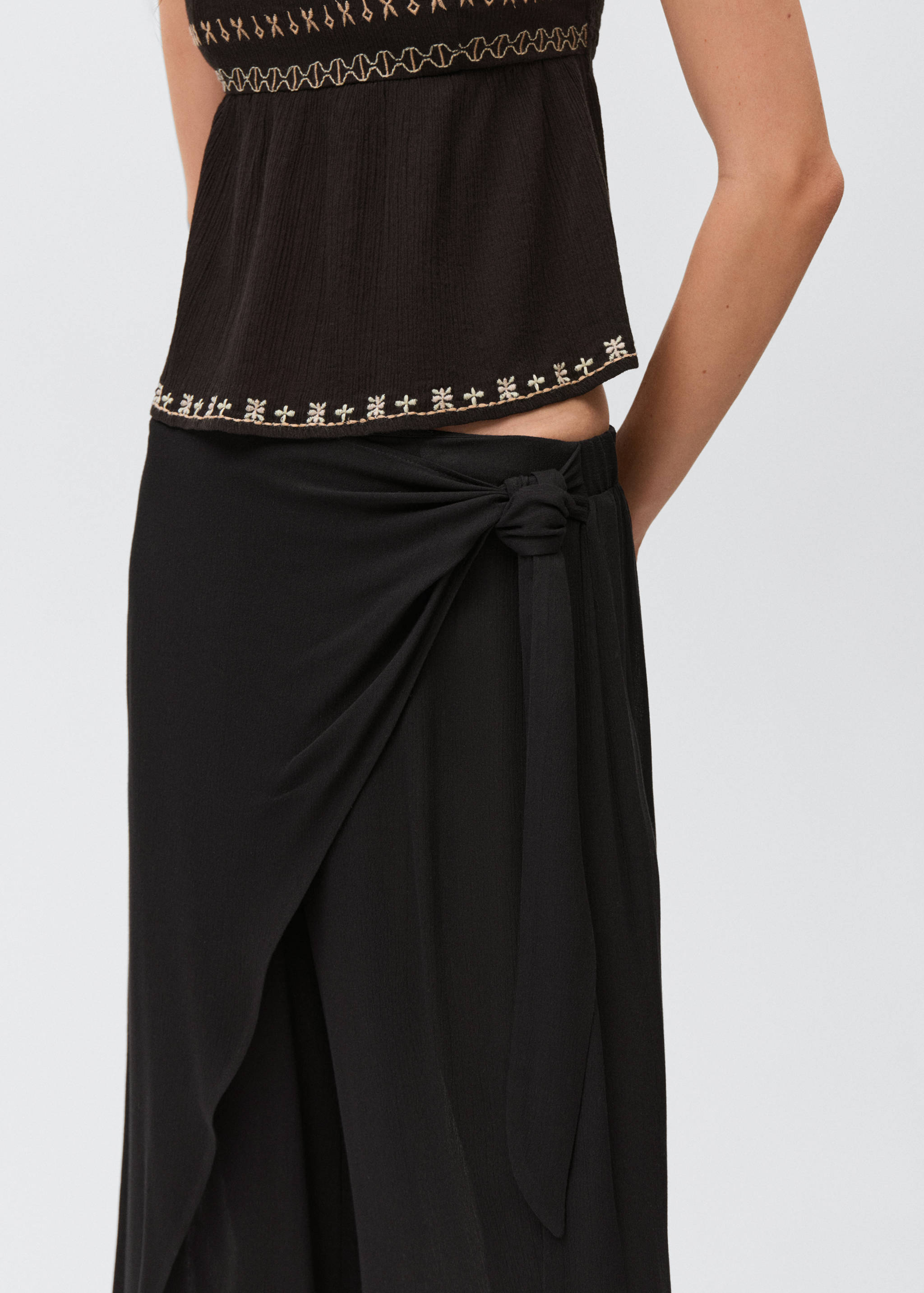 Pareo trousers - Details of the article 1