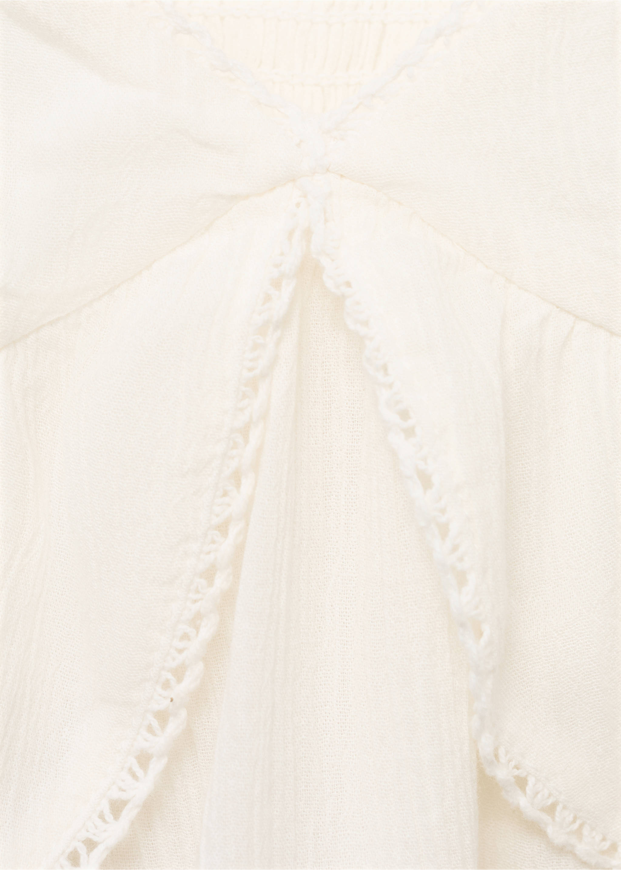 Ruffle top with lace detail - Details of the article 8, Off White. Ref: 17041519-00.