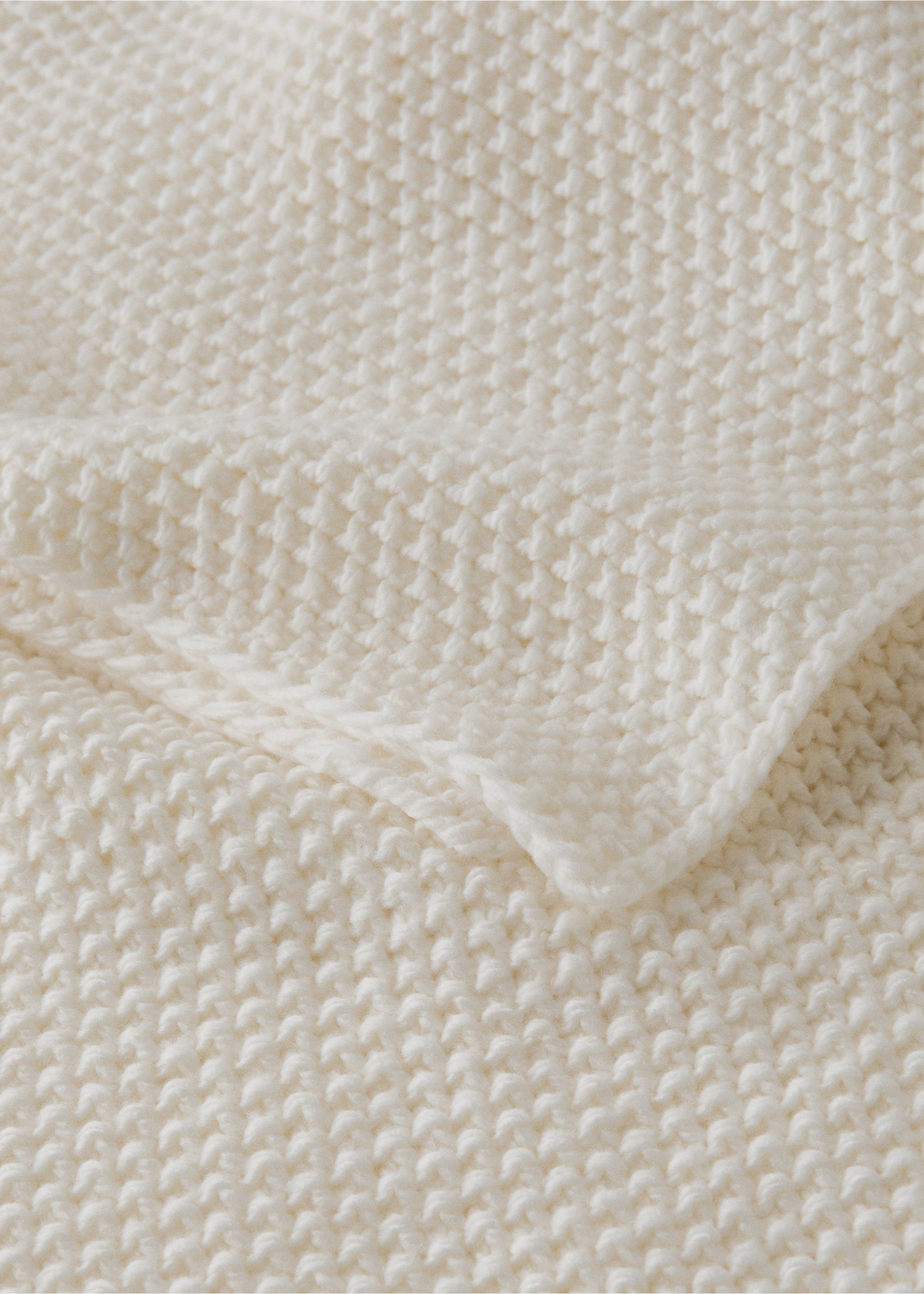Knitted blanket with design - Details of the article 1, Off White. Ref: 17041521-00.